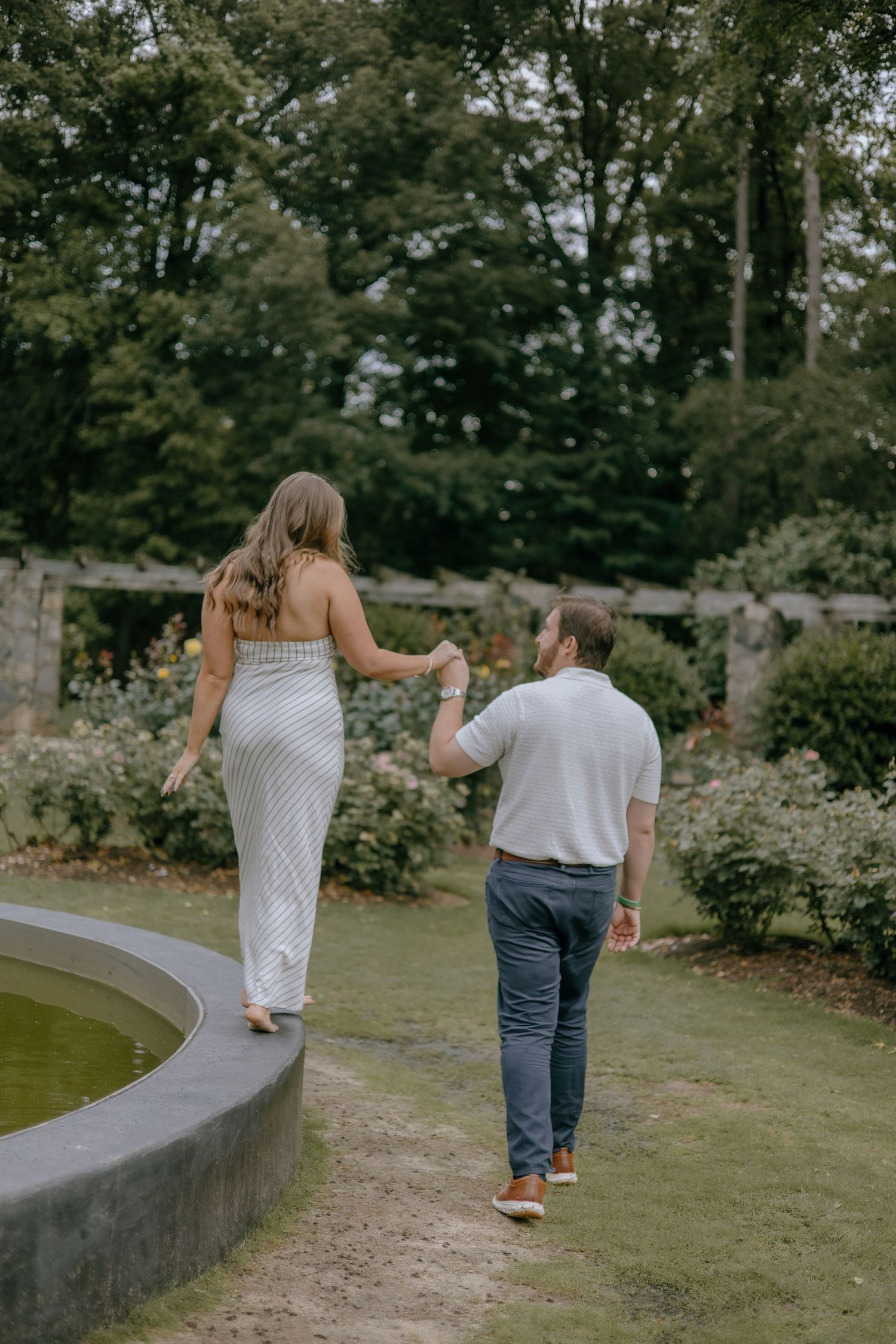 Elegant, candid wedding and engagement photography in Philadelphia. Capturing authentic, emotional moments with a timeless, artistic style.