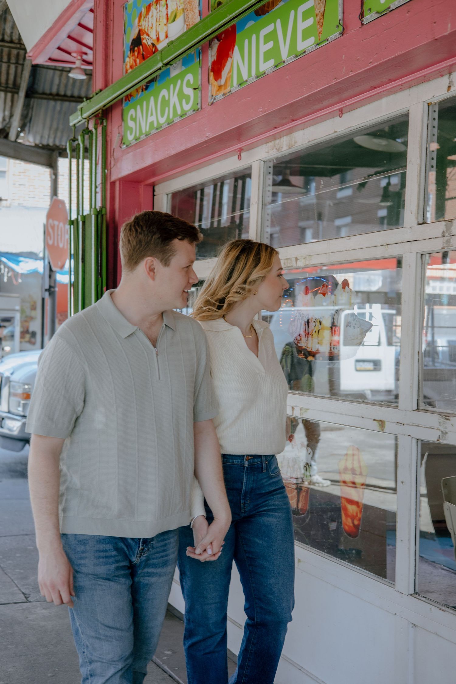 Philadelphia wedding photographer specializing in luxury, documentary-style photos that capture genuine love and timeless moments beautiful