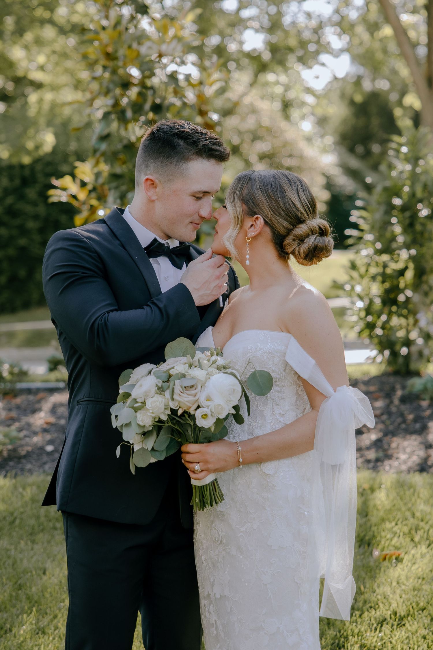 Luxury, documentary-style wedding and engagement photography in Philadelphia. Candid, timeless, romantic, and authentic moments captured.