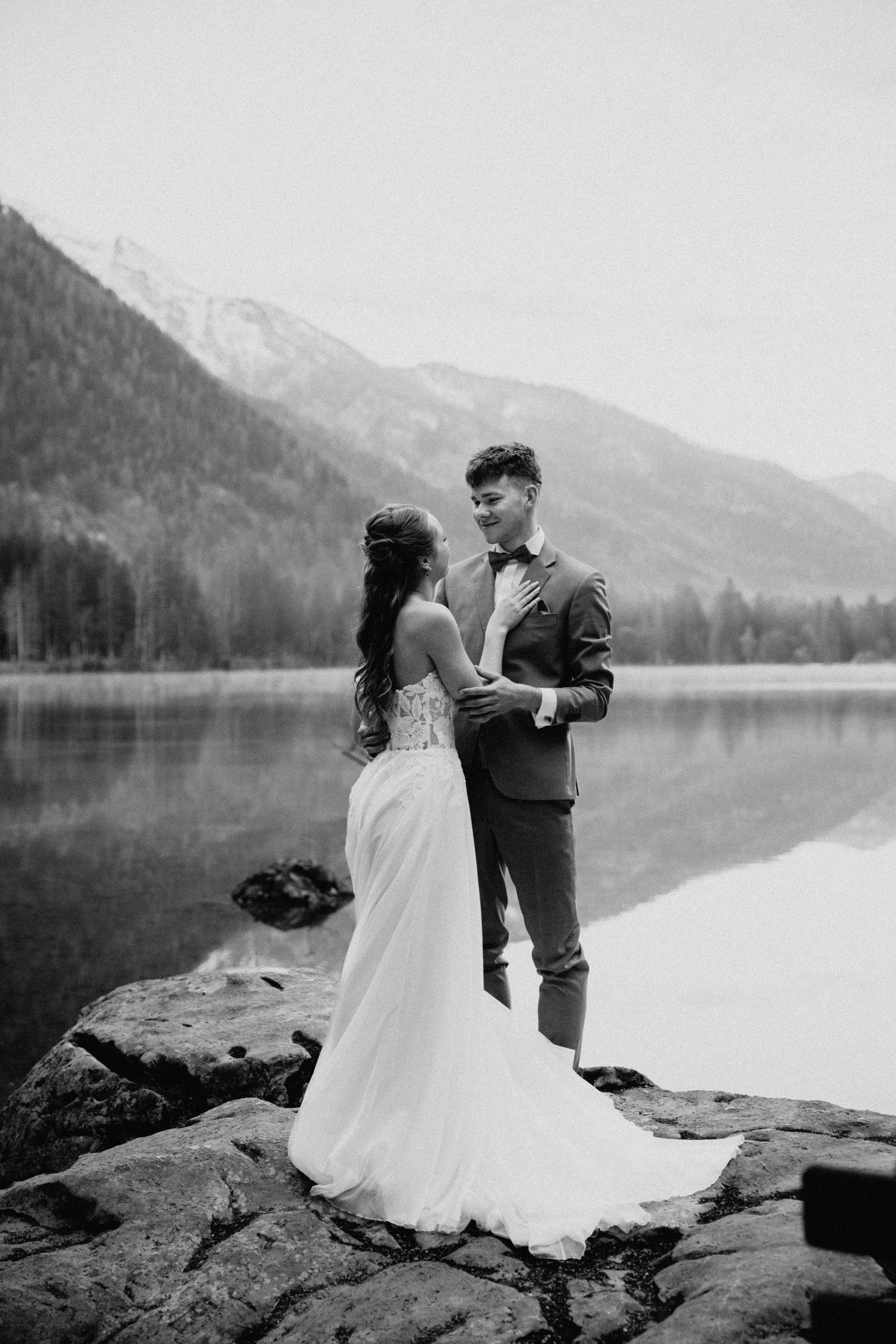 Svatební fotograf, svatba v zahraniční, Svatba u jezera Hintersee, Svatba v Rakousku, destination wedding photographer, svatební fotografka,