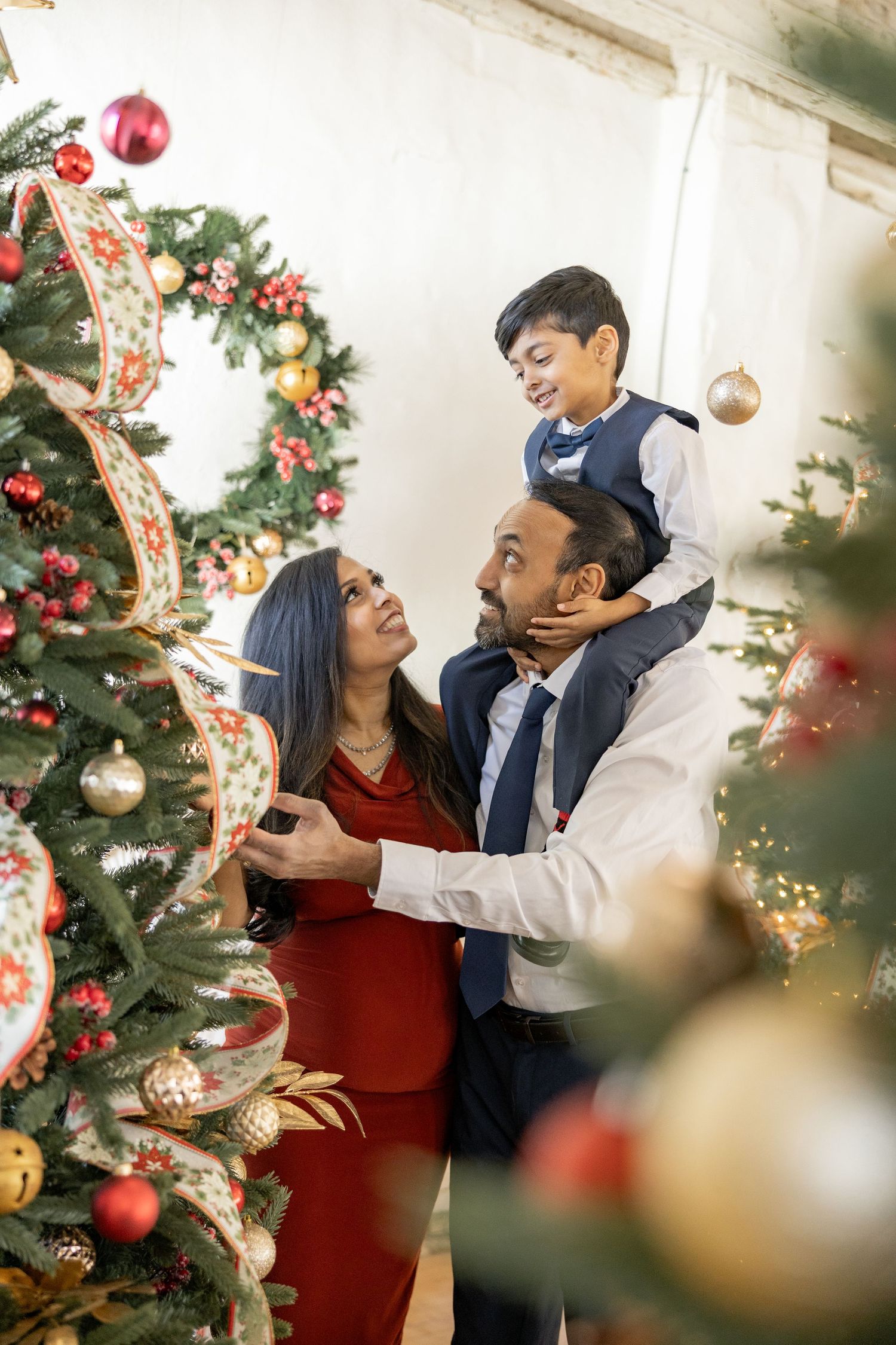 Christmas Minis Photos at Millworks Creative in Hamilton, Ontario.
