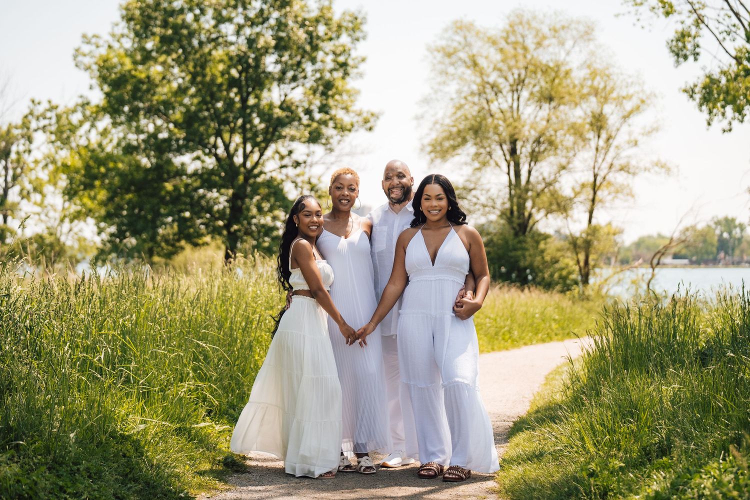 Metro Detroit family photographer capturing  a Outdoor family photo session
