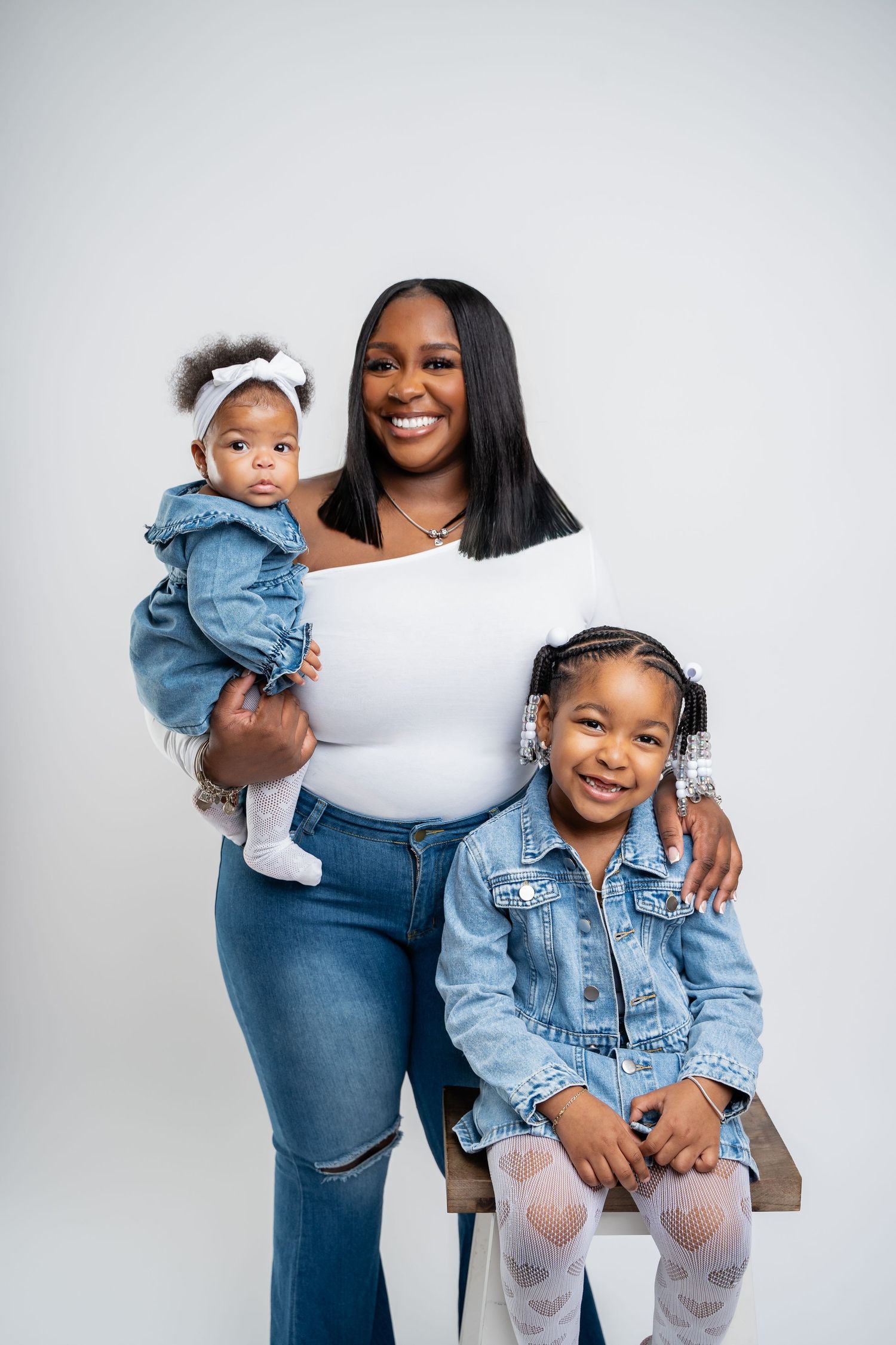 Metro Detroit family photographer capturing Casual family photoshoot