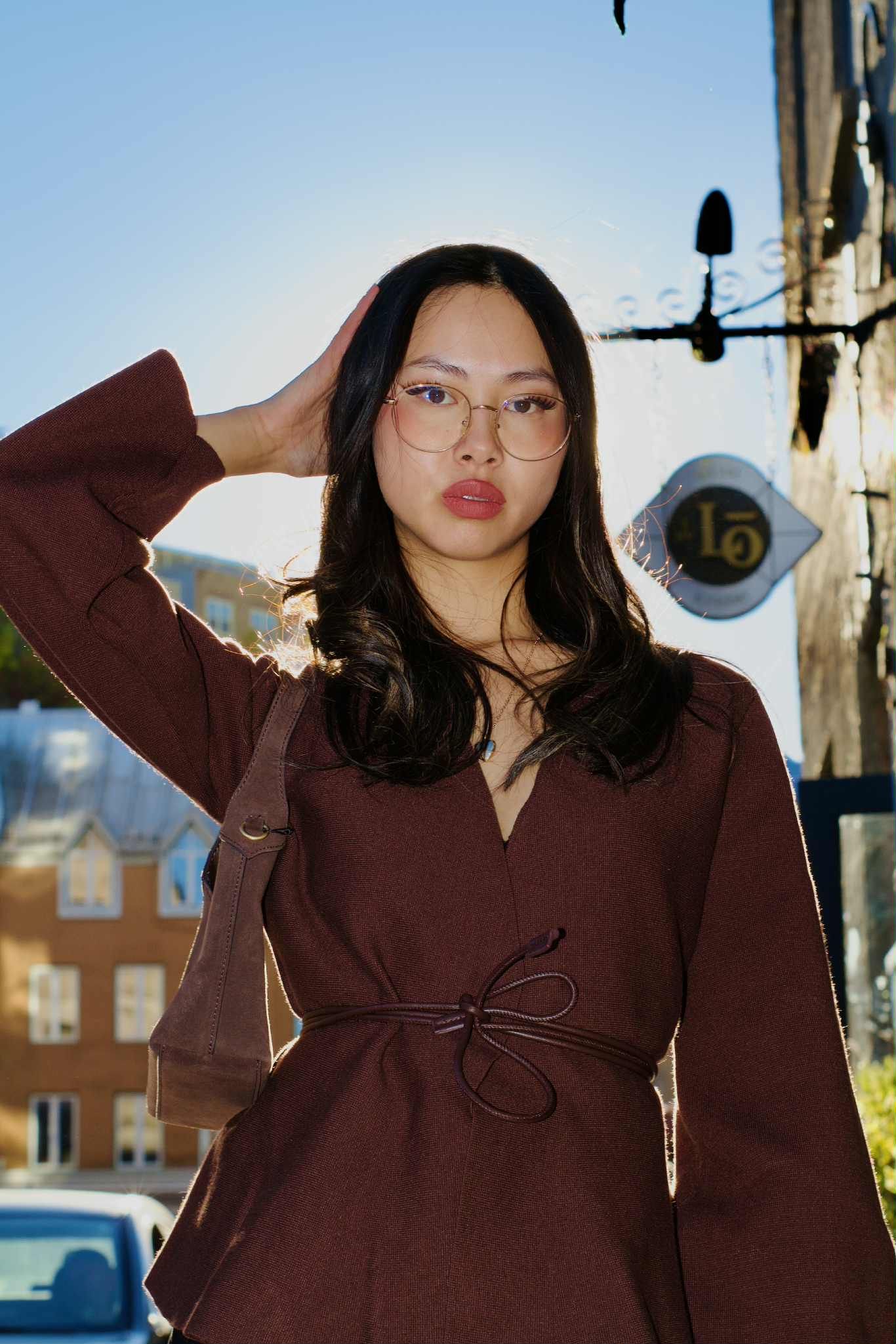 Portrait professionnel d'une influenceuse asiatique, Rosa-lee.