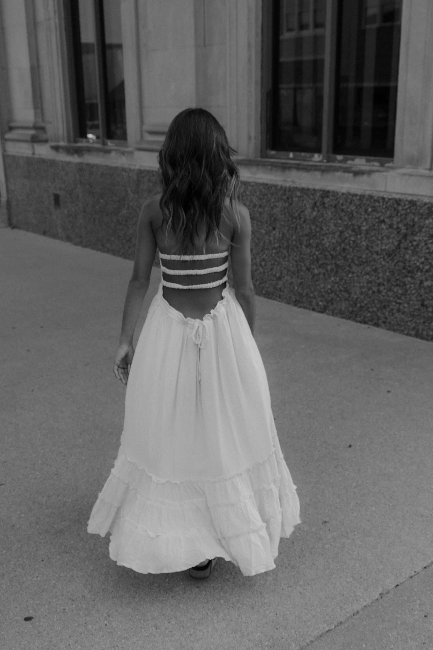 Elegant portrait of a teenager during an individual photography session.