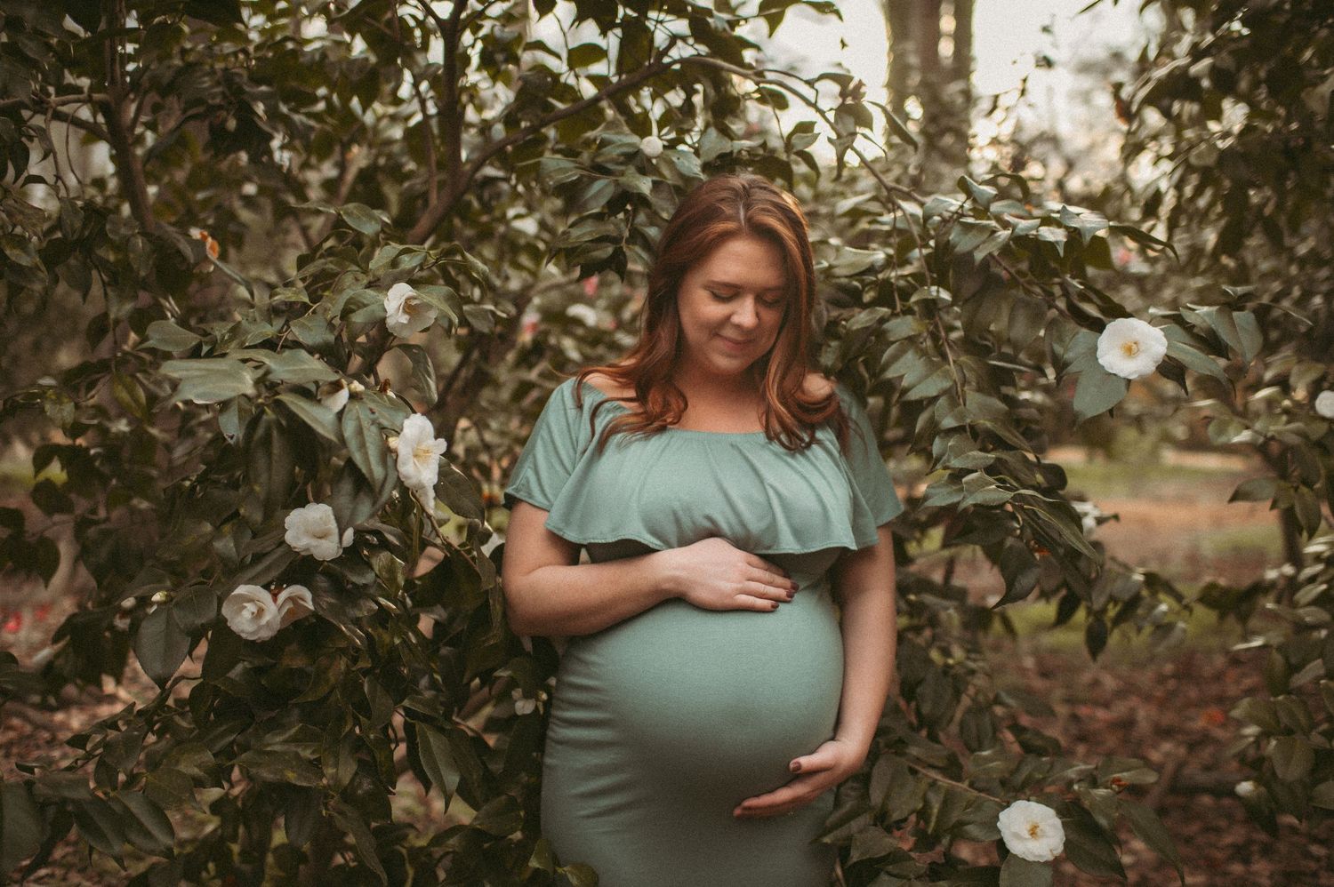 A beautiful portrait of an expecting mother in a park in Chesapeake, Virginia.