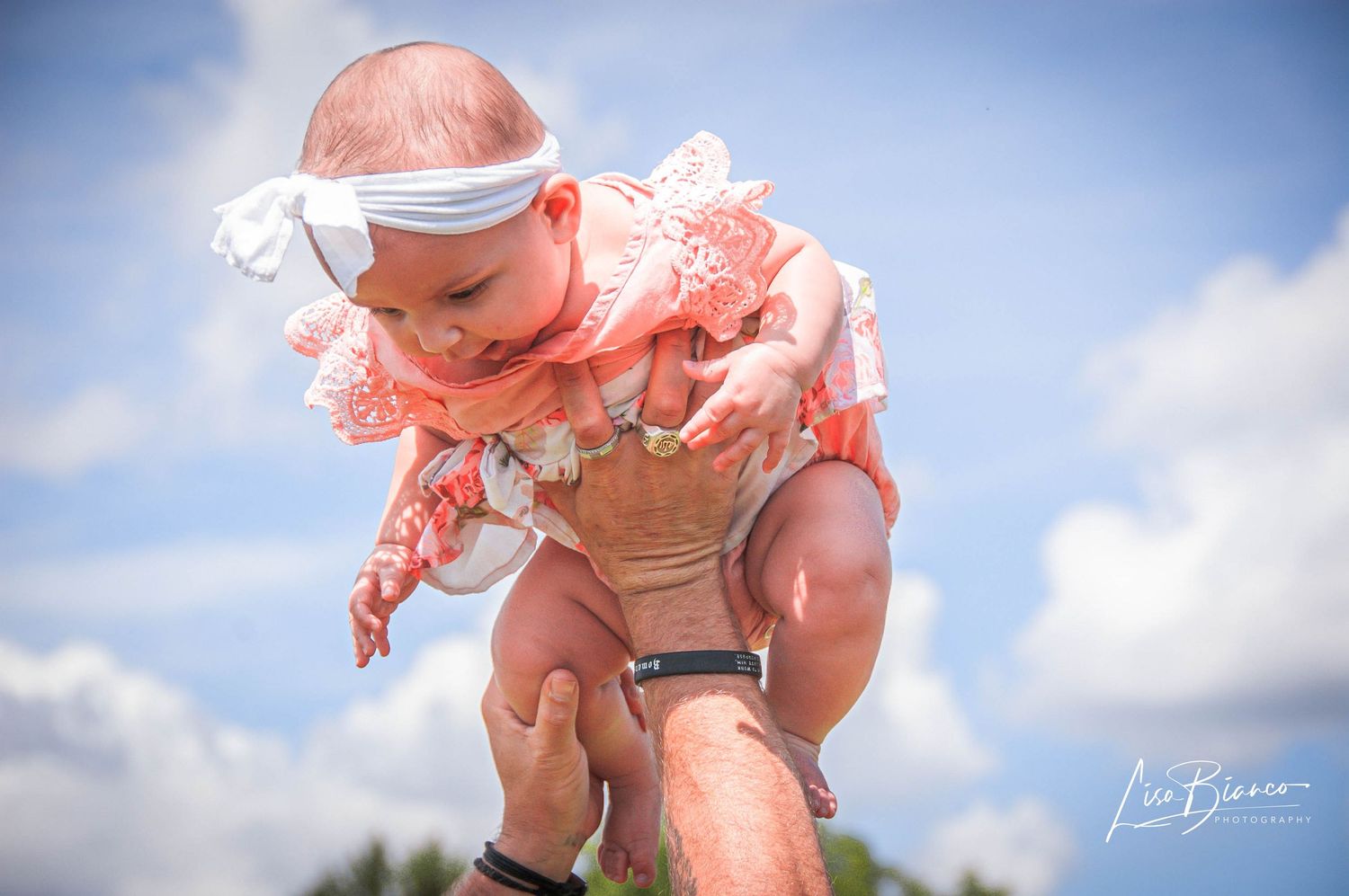 Family Photographer Amsterdam NY | Portrait SessionsBeautiful, natural outdoor family photography in Upstate New York. Book your next family