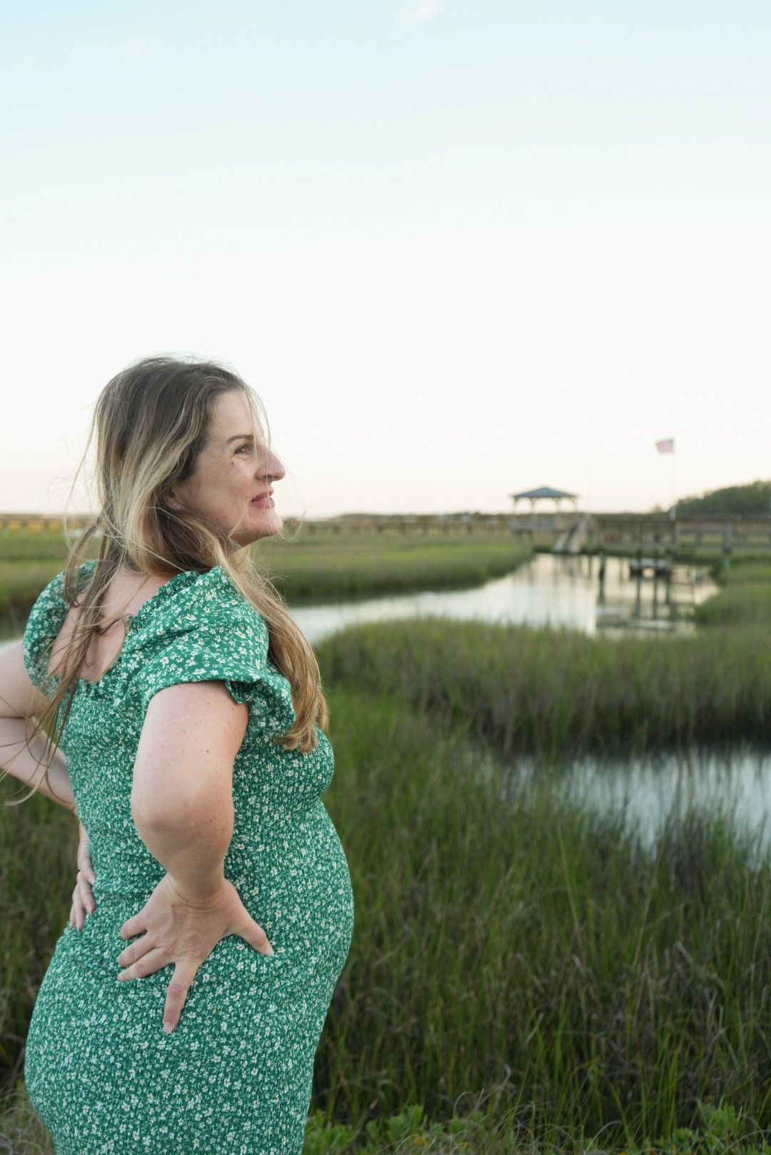 Maternity photoshoot on the salt marsh in Pawleys Island, South Carolina.