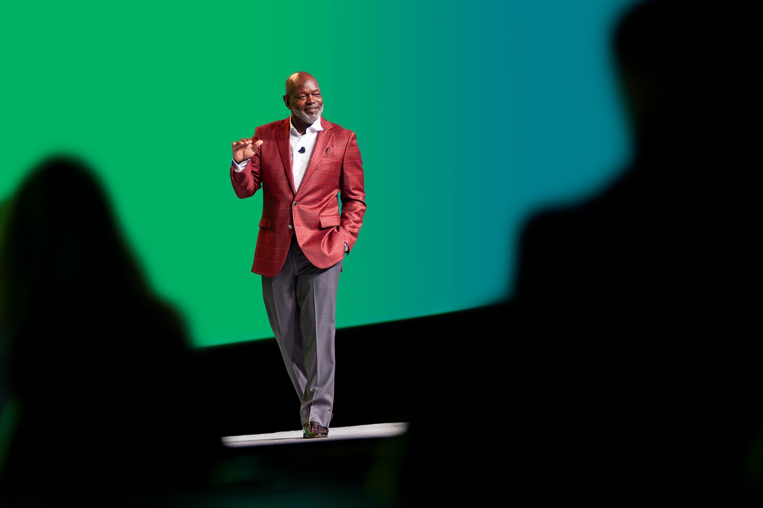 Emmitt Smith Speaking. Corporate event, conference, incentives, galas, and non-profit event photography in Denver, Colorado.