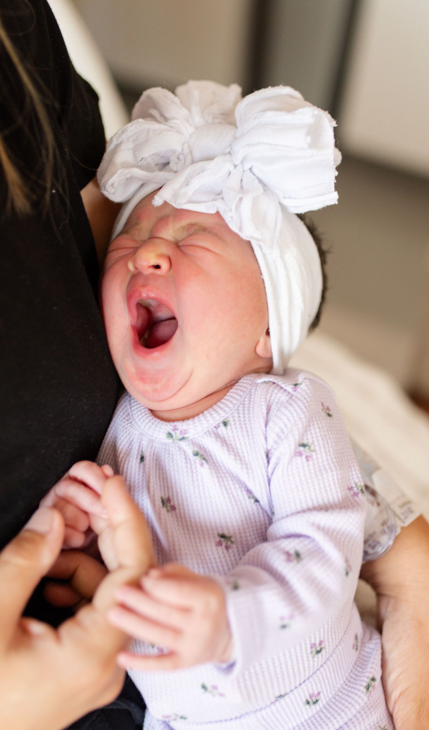 St. Louis Fresh 48 photographer capturing newborn hospital photos