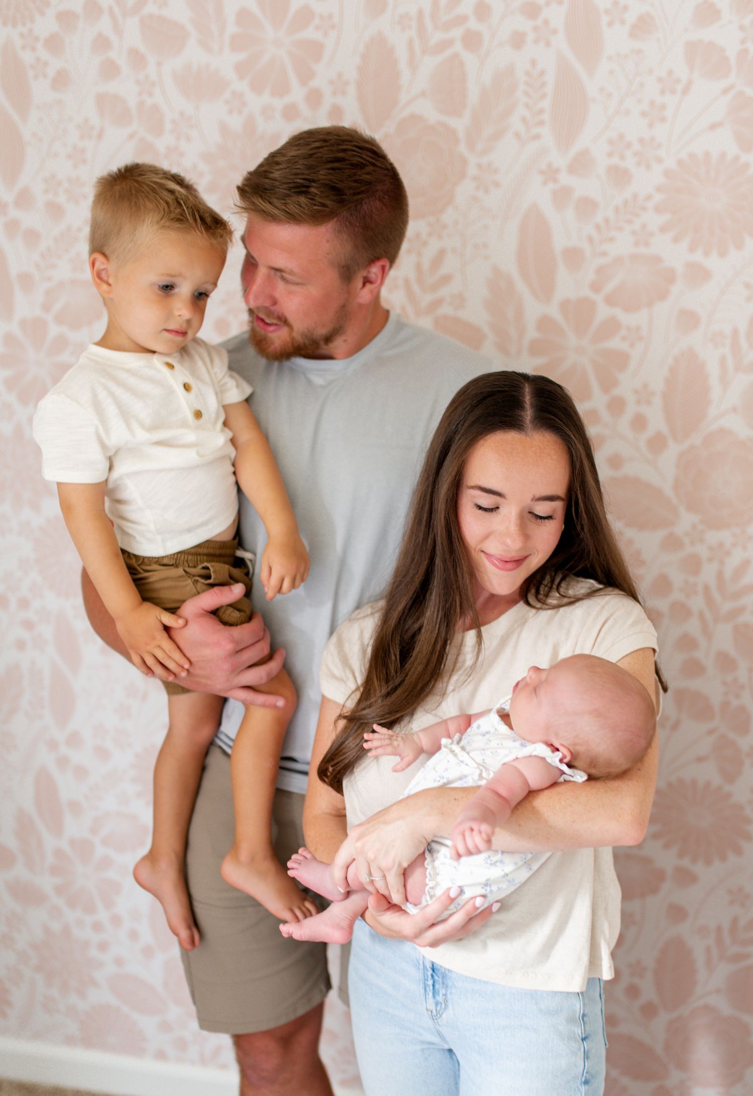 Professional wentzville newborn photography near me