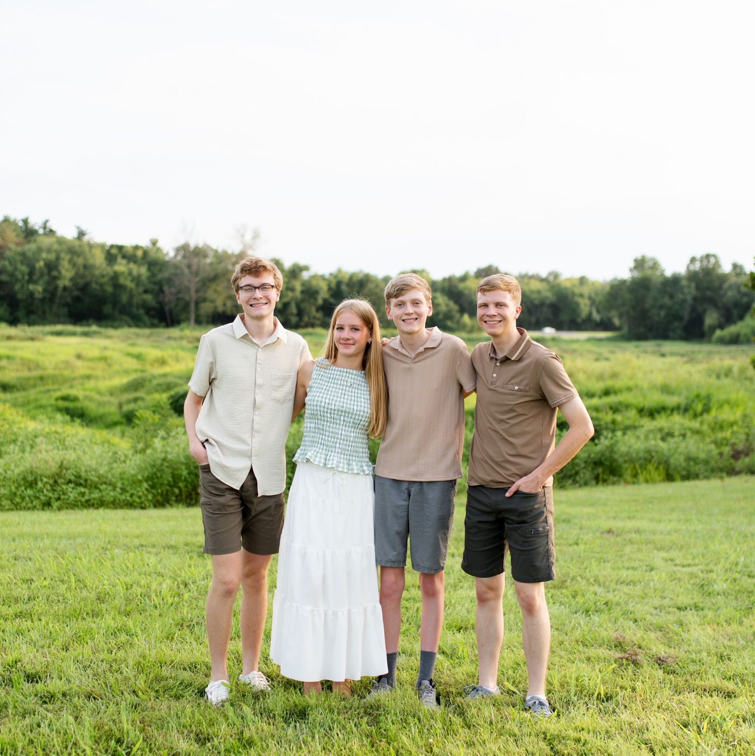 St. charles county family with teenagers at busch wildlife