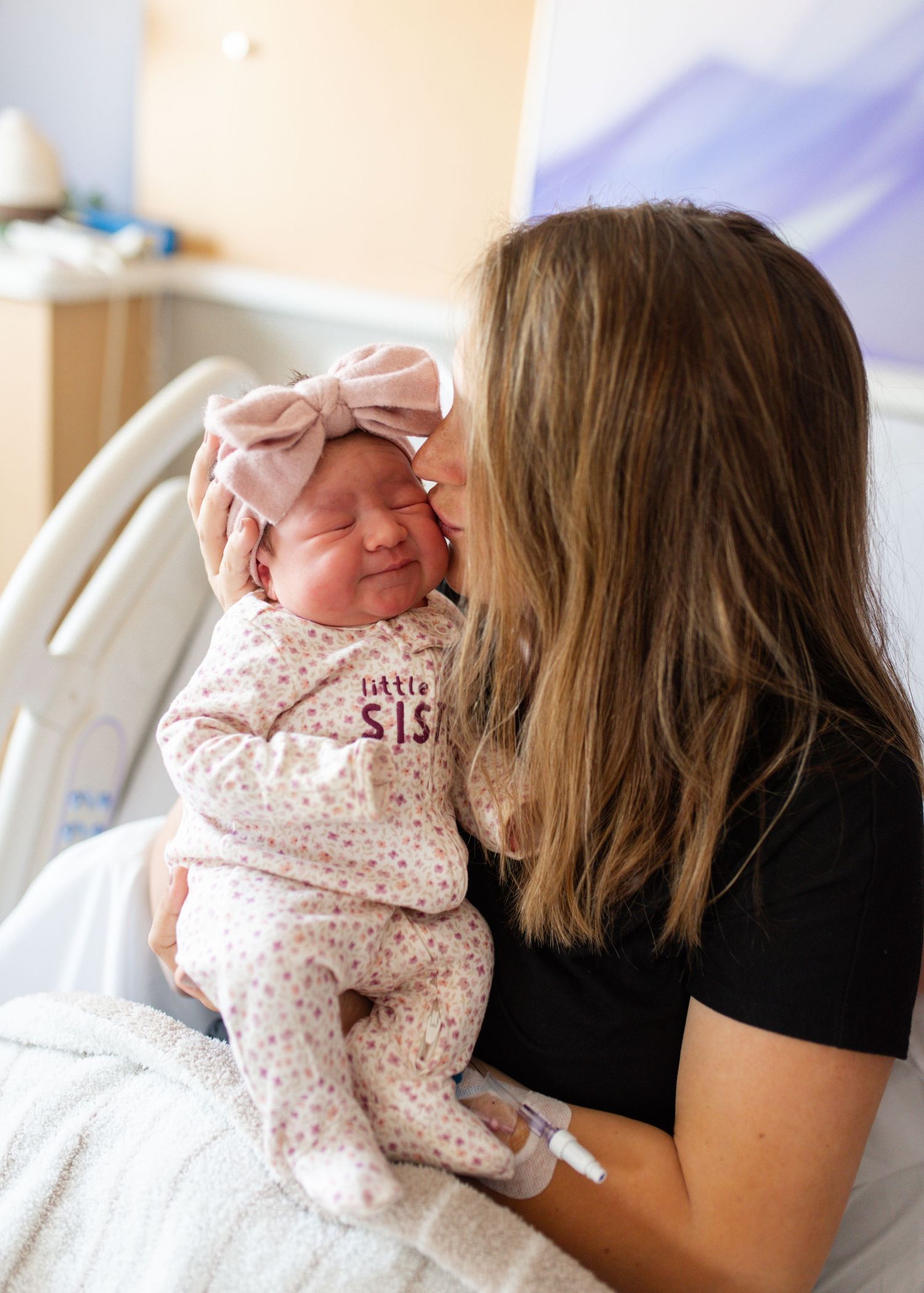 St. Louis Fresh 48 photographer capturing newborn hospital photos