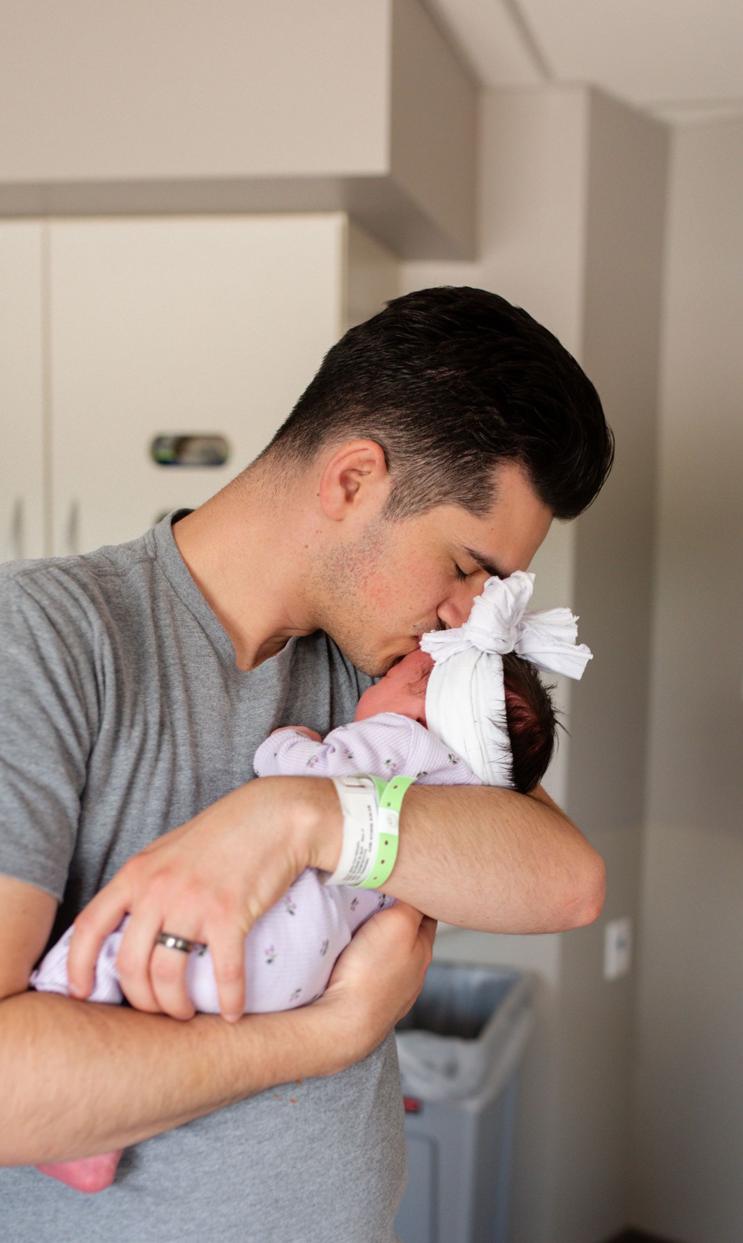 Newborn baby Fresh 48 session at SSM Health St. Joseph Hospital Lake Saint Louis