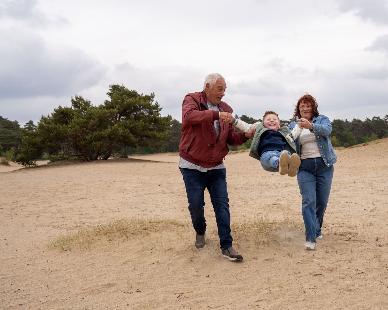 Samen met opa en oma door de lucht geslingerd worden als kleinkind