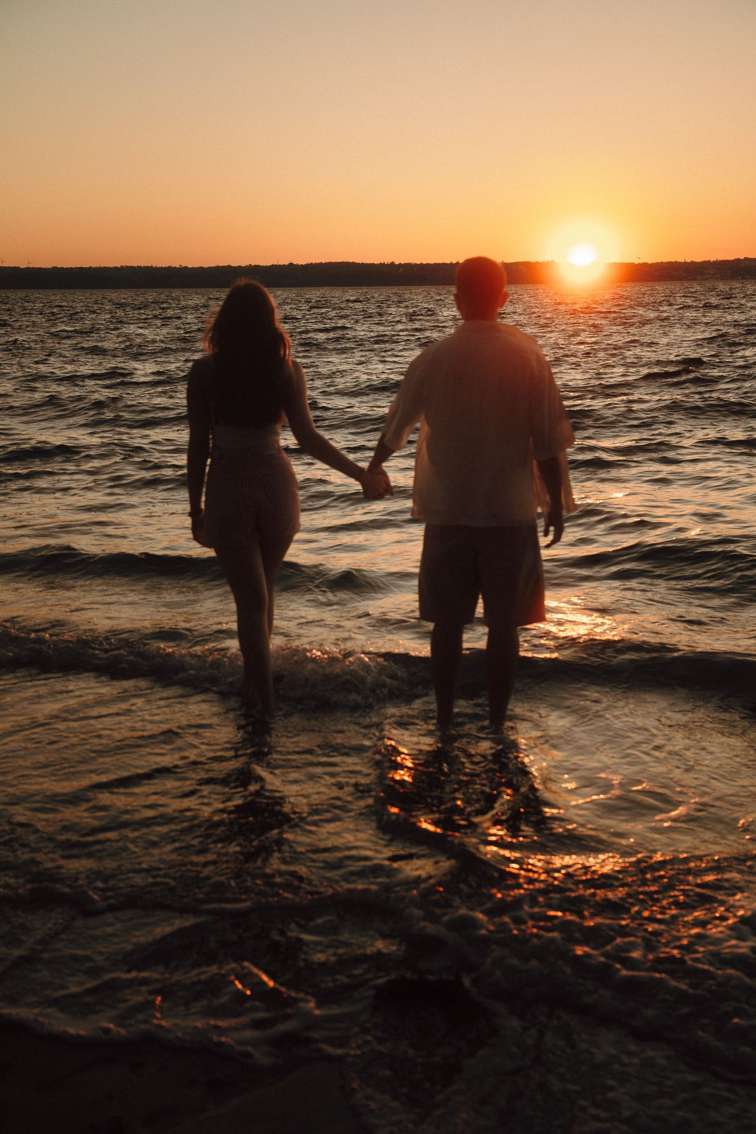 Portrait de couple réalisé dans une ambiance romantique et intemporelle.