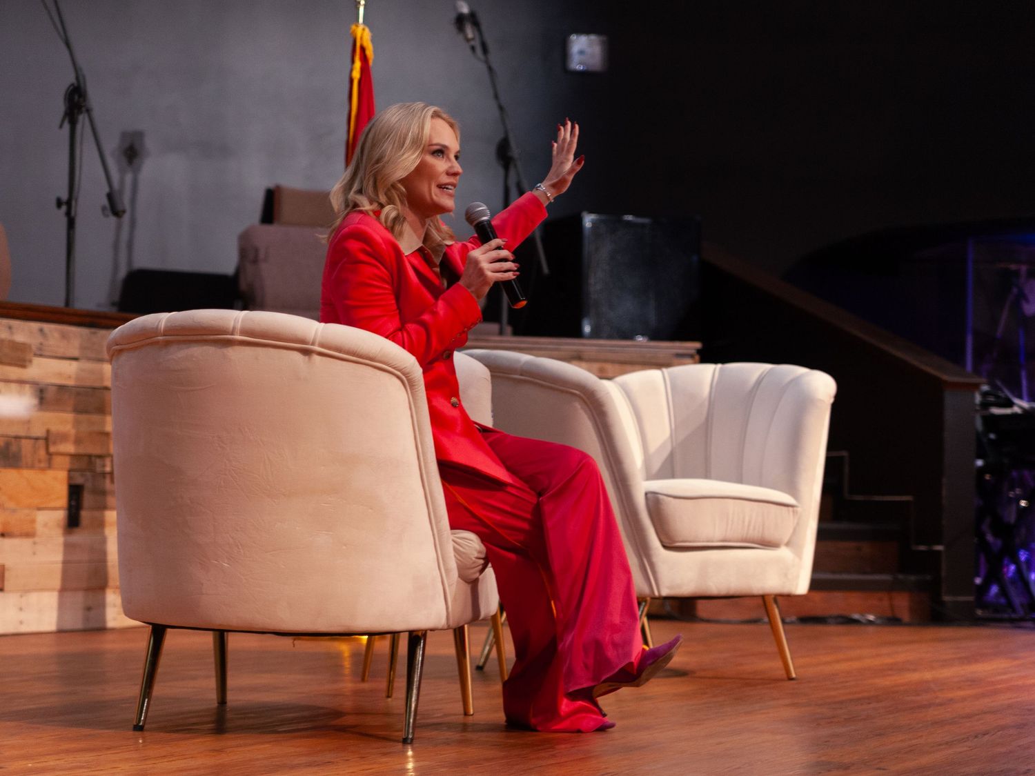Event photograph from a political town hall.