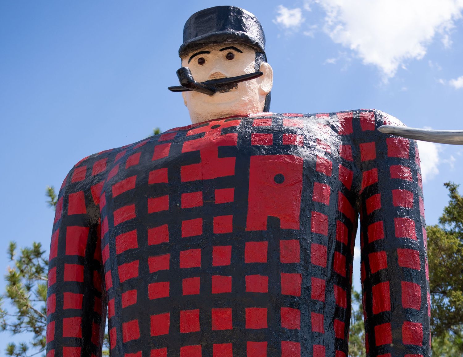Paul Bunyan the statue