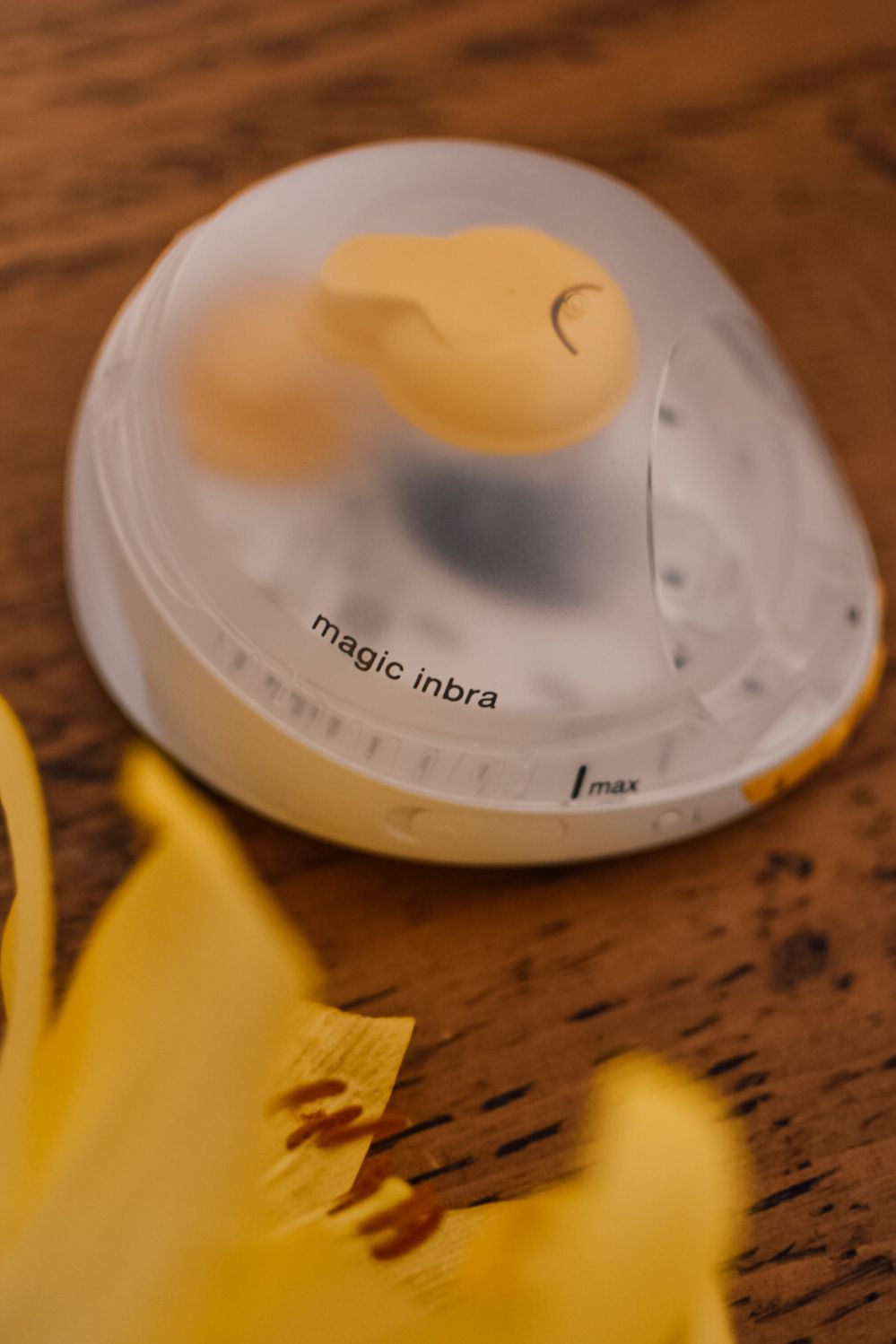 Medela magic in bra breast pump product photo