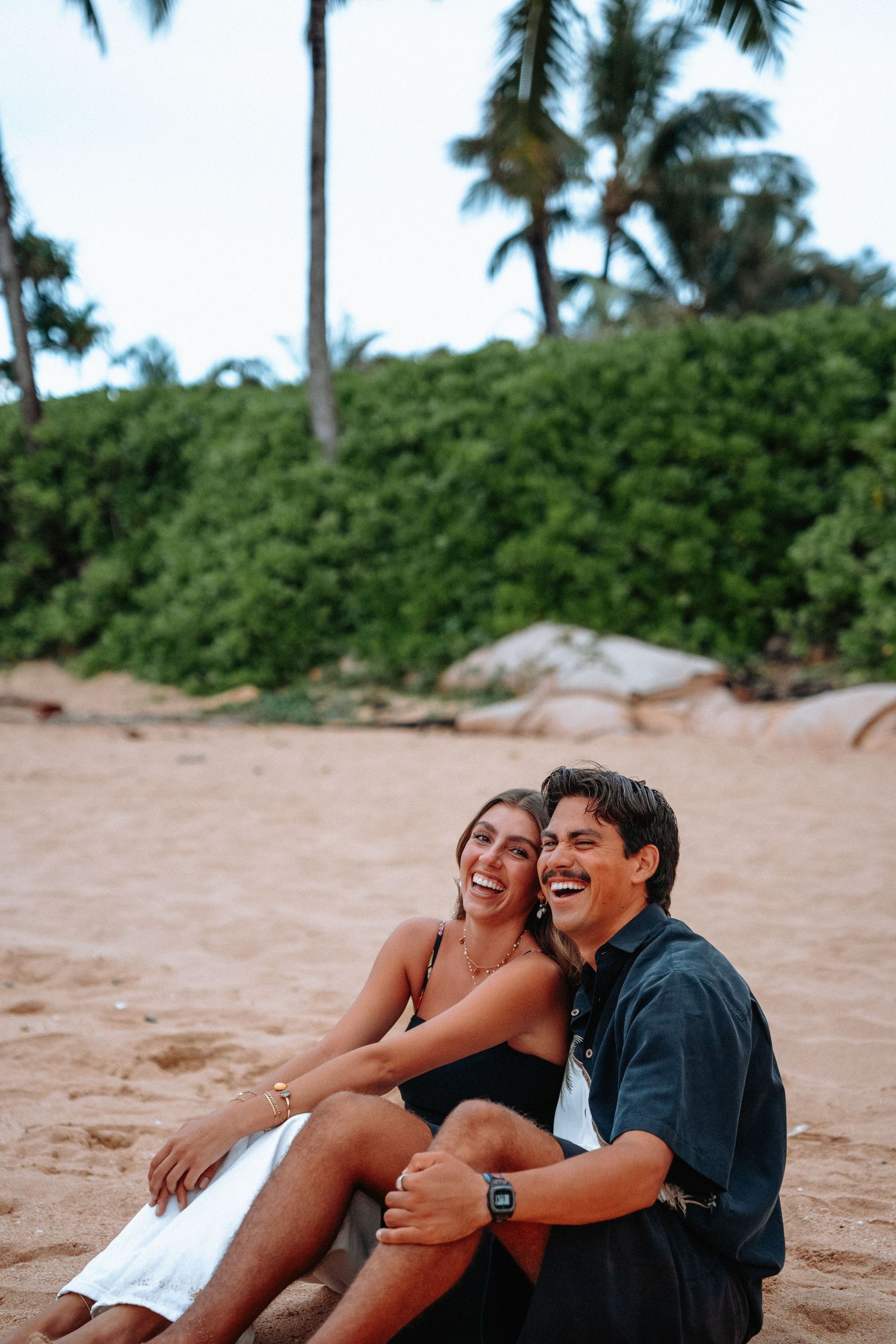 Kauai couples photographer at Tunnels Beach, notrh shore, Kauai, Hawaii