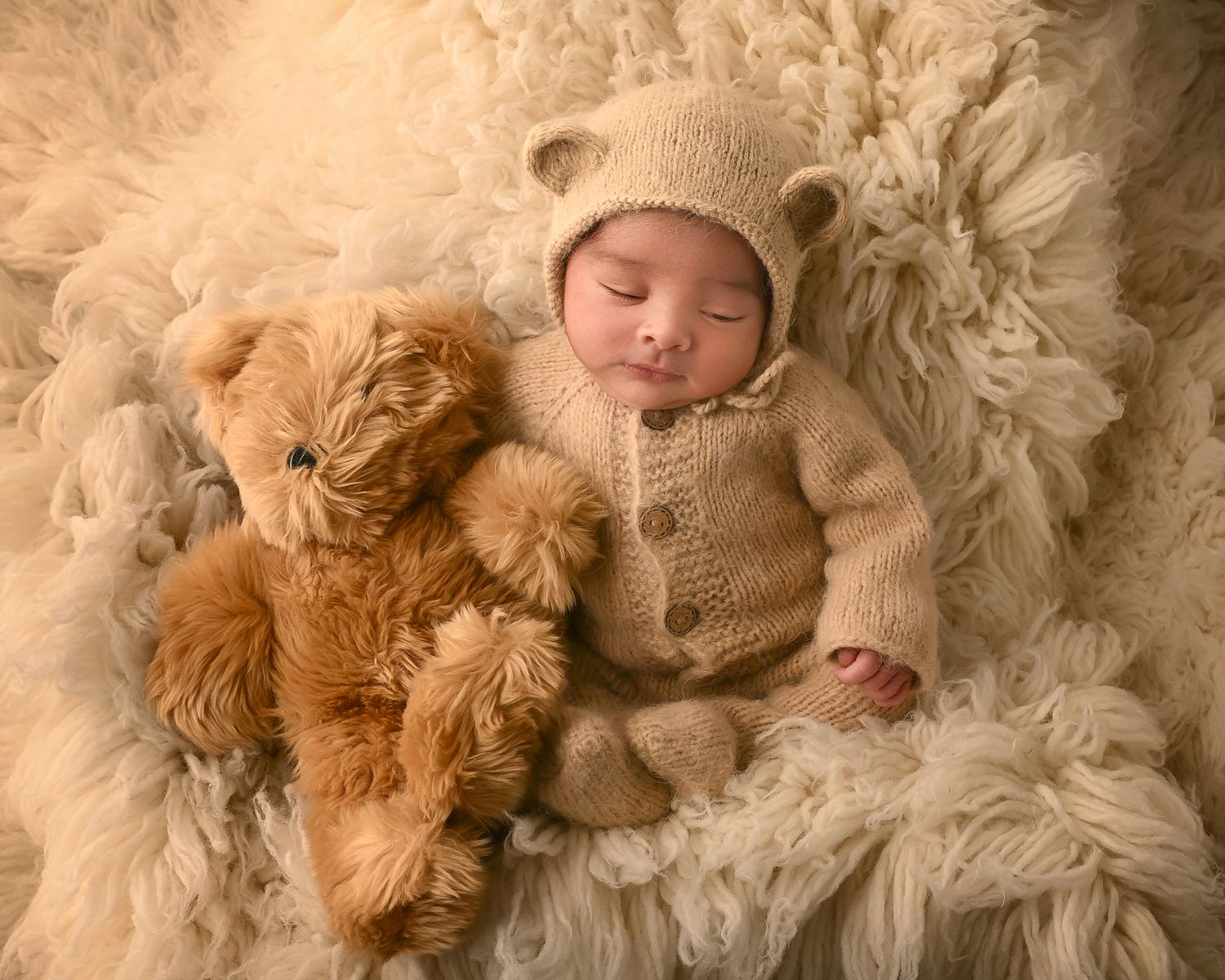 Newborn portrait by Candy Bagwell Photography, professional newborn photographer serving Fletcher, Hendersonville, Asheville, and Western NC