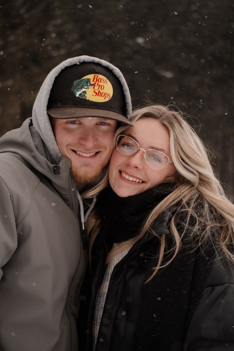 Winter Couples Photos