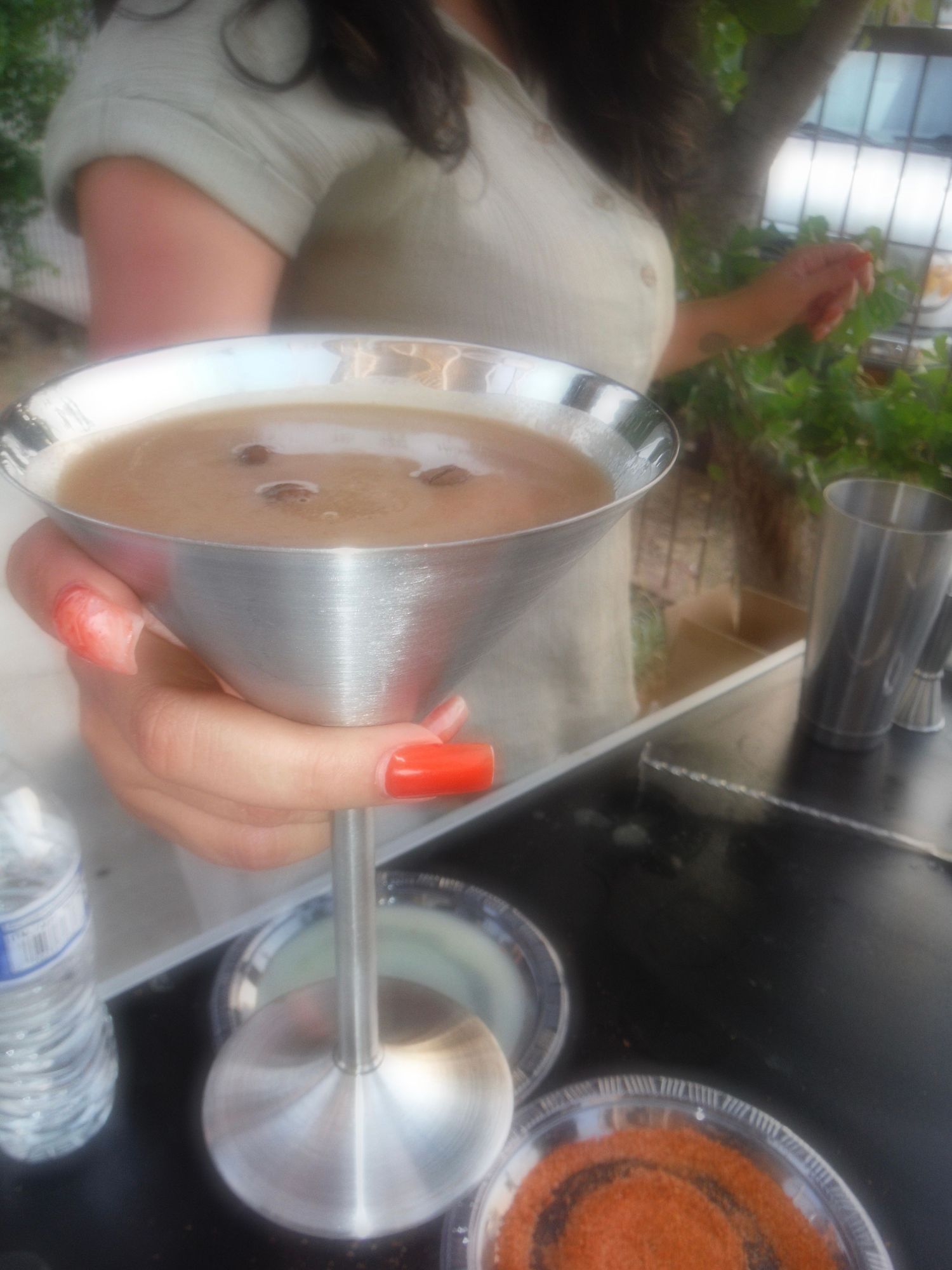 custom cocktail service provided by mobile bartender