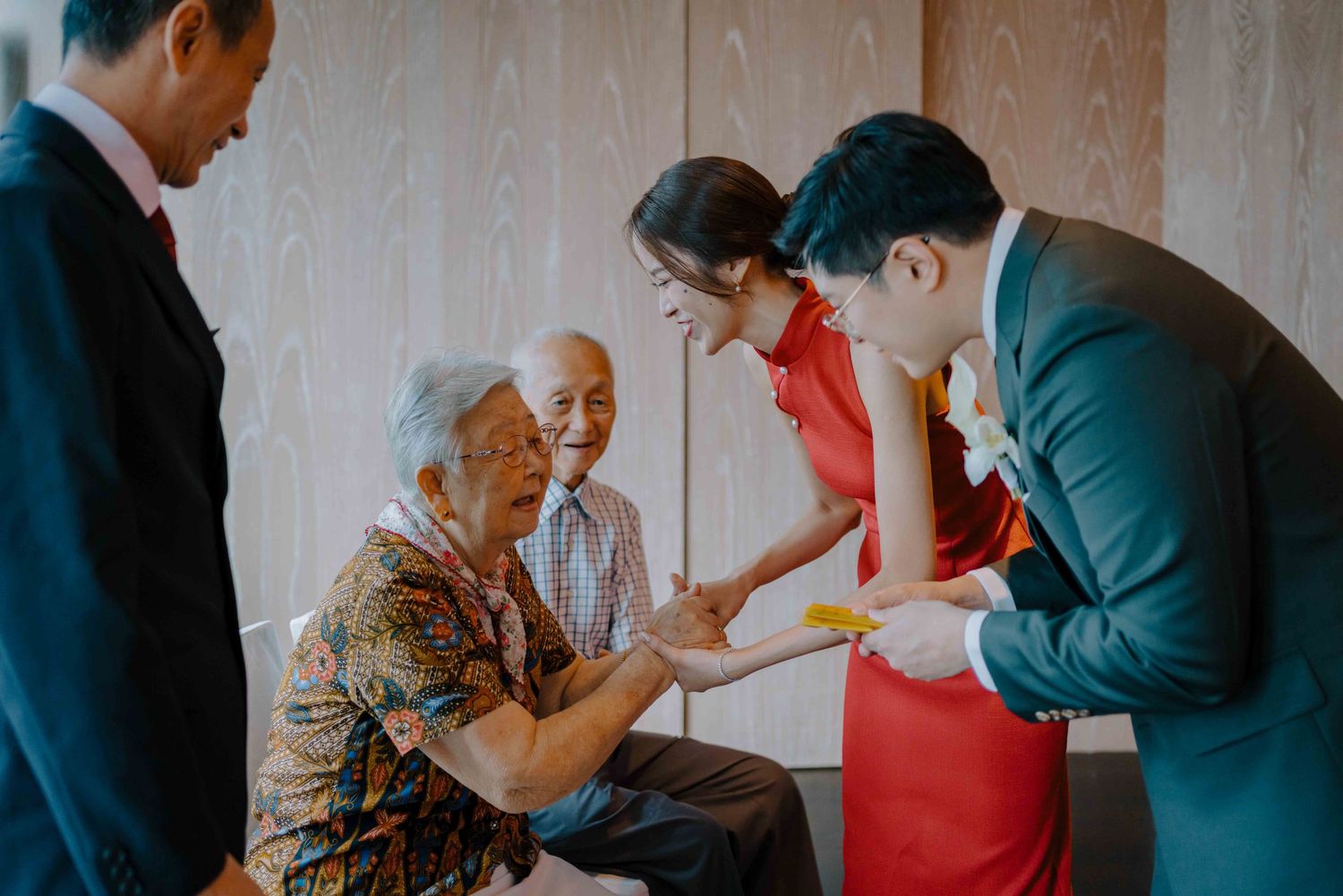 wedding at the glasshouse in andaz hotel hyatt singapore
