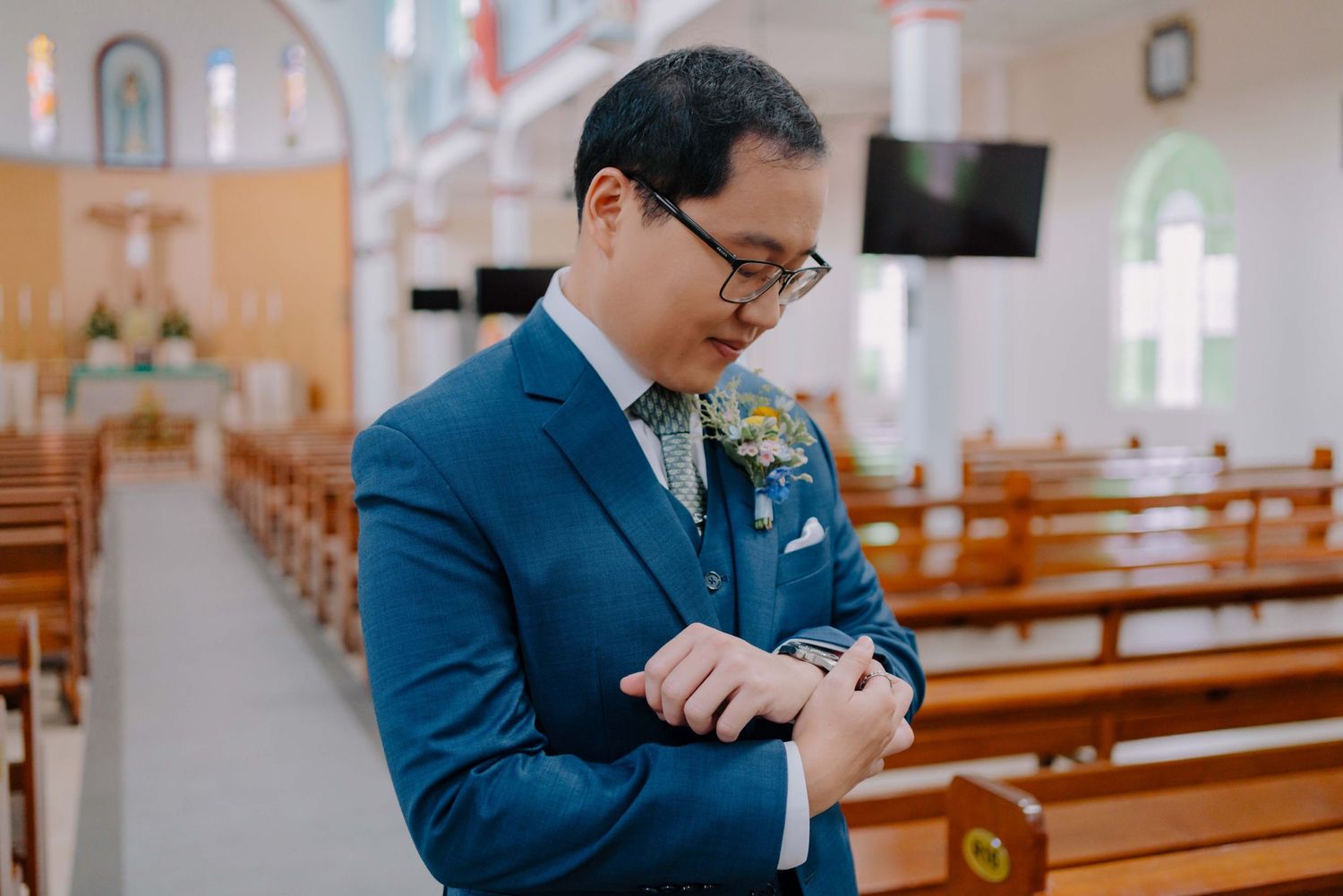 groom details on wedding day