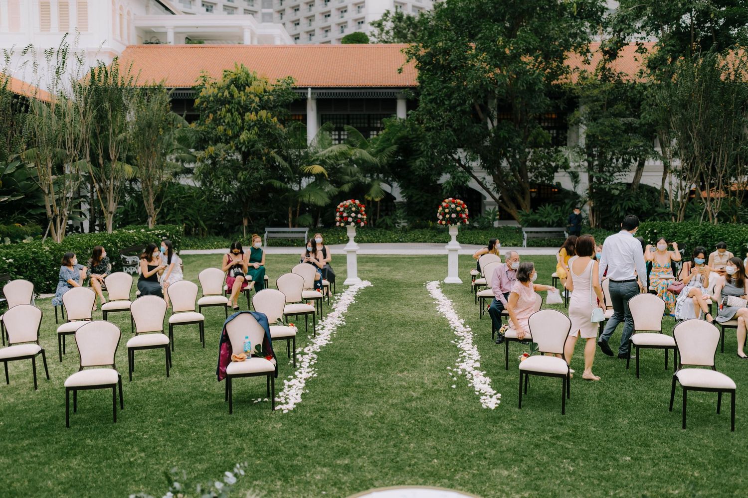 raffles hotel lawn wedding