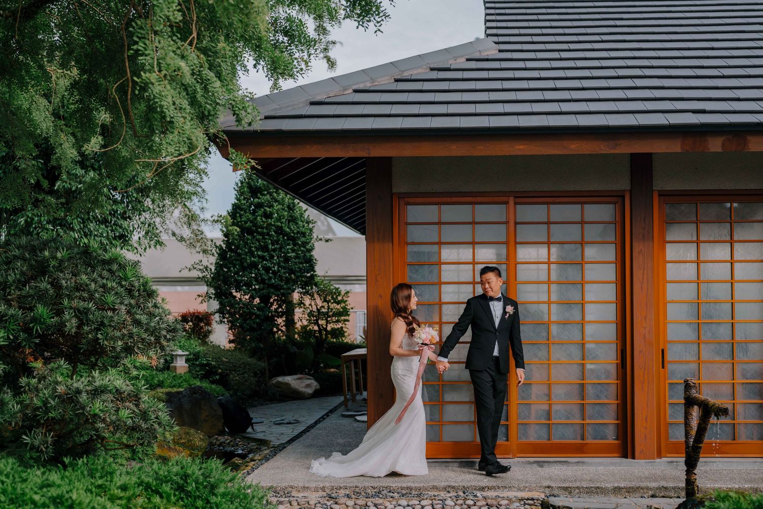 intimate wedding at keyaki restaurant pan pacific hotel