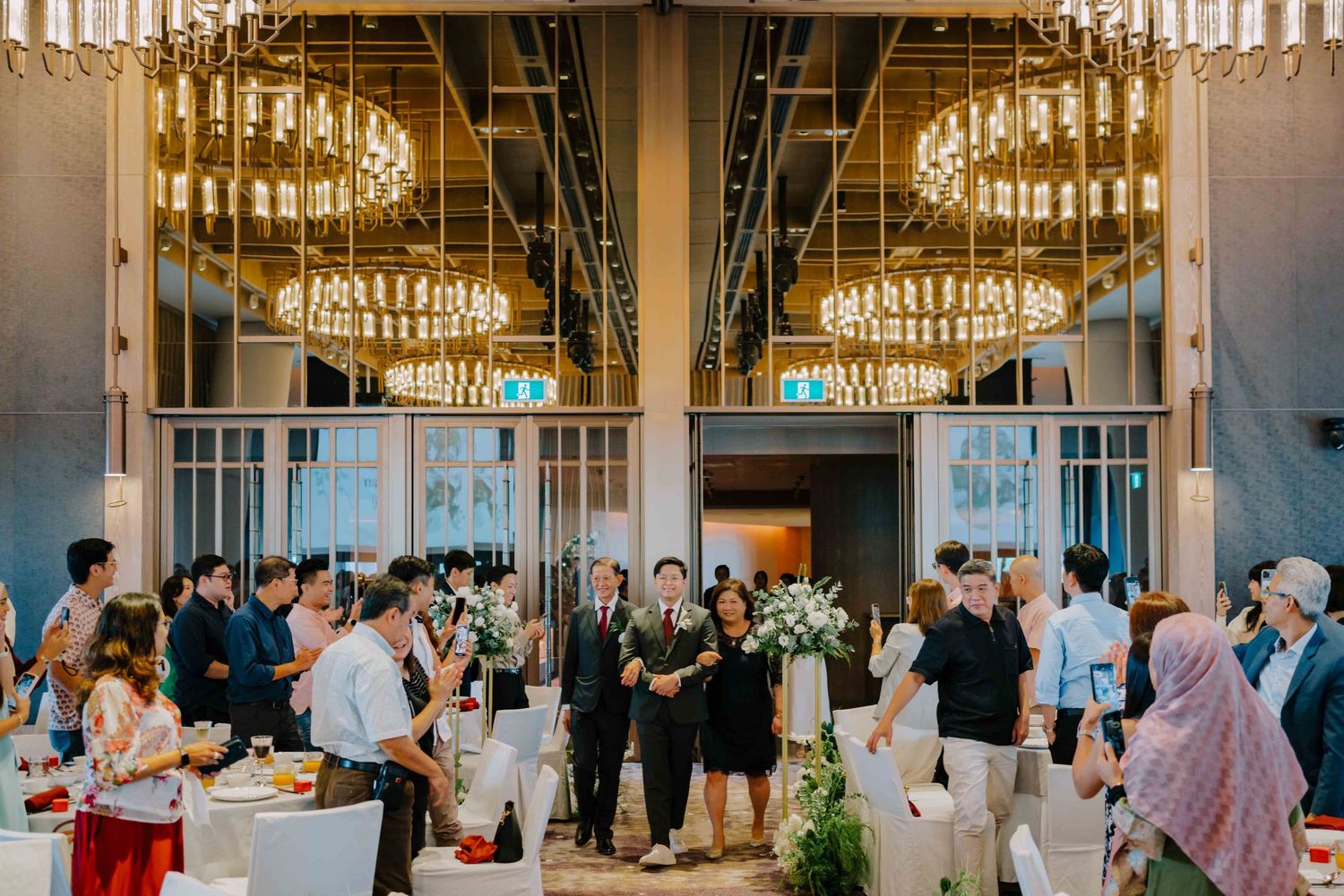 wedding photography at the glasshouse in andaz hotel hyatt singapore