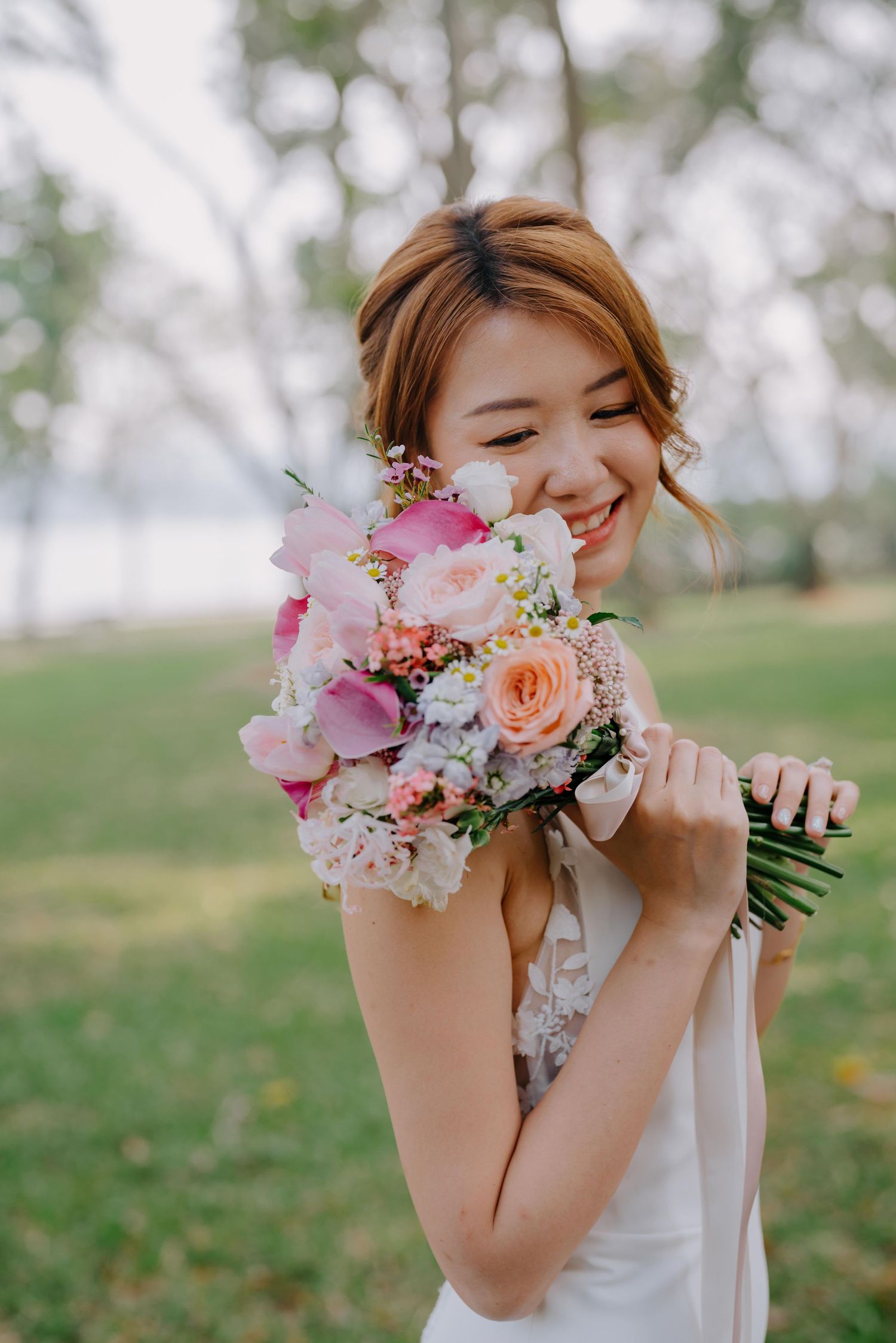 bedok reservoir outdoor couple photoshoot