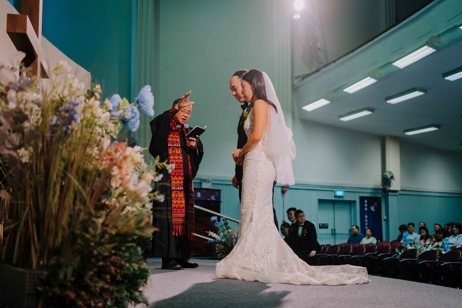 wedding ceremony in fairfield methodist church in singapore, photo by annopano