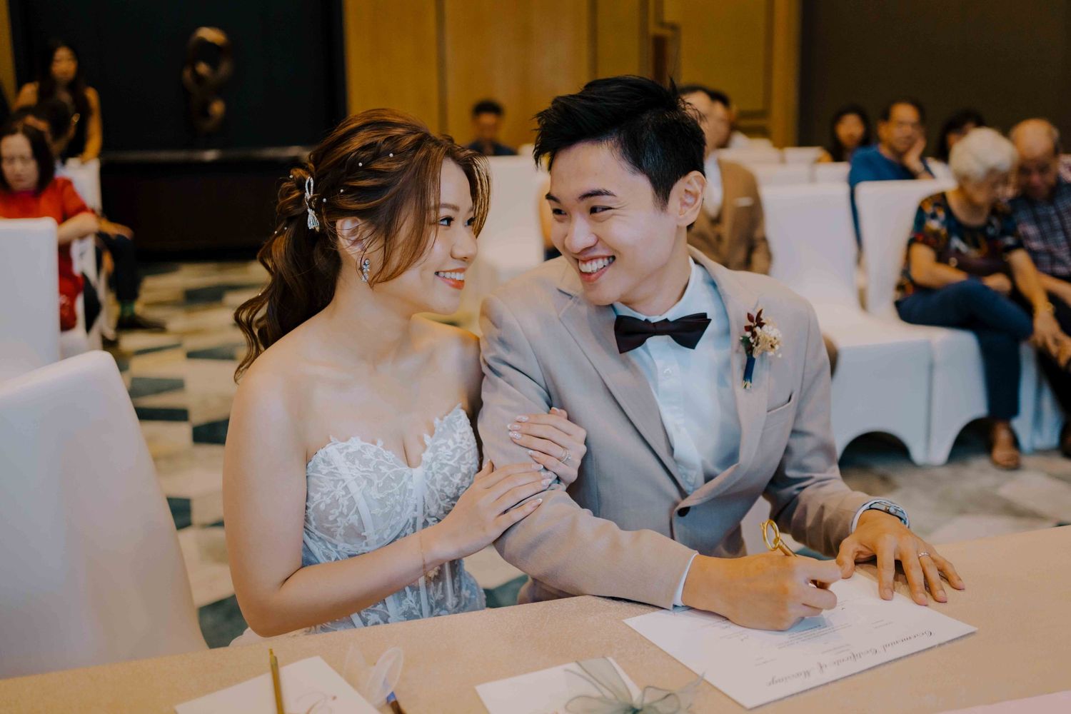 solemnisation ceremony at sofitel singapore city centre