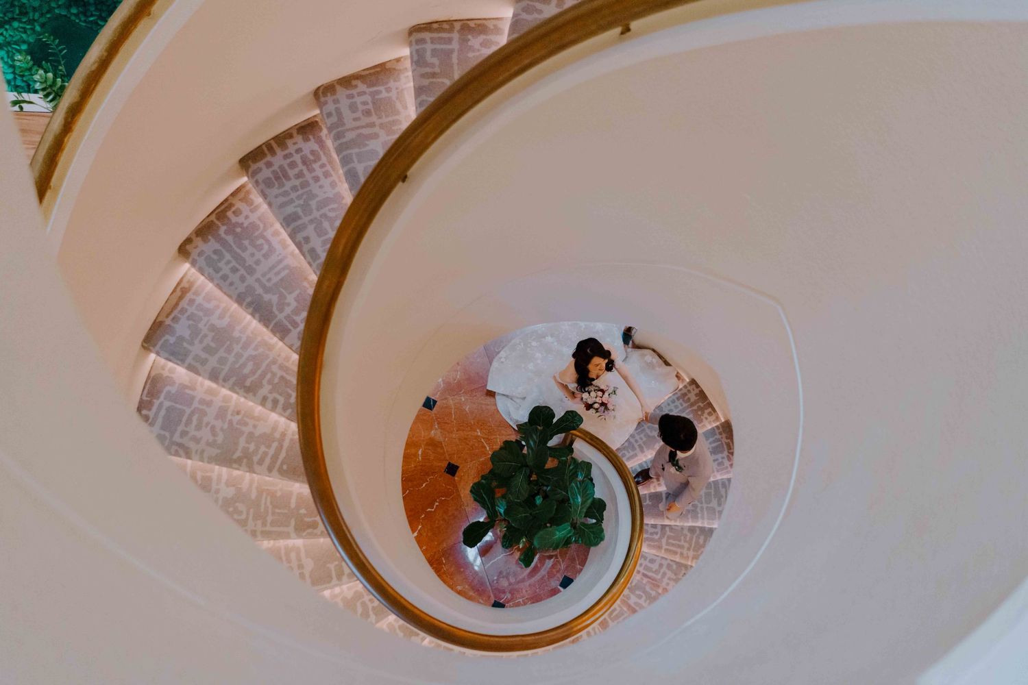 wedding photographer at conrad singapore orchard hotel