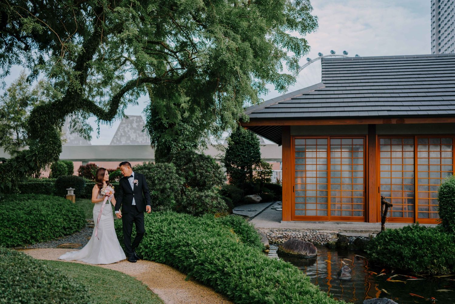 outdoor garden wedding at keyaki pan pacific hotel