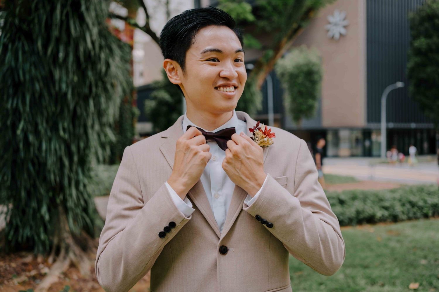 groom wedding day details