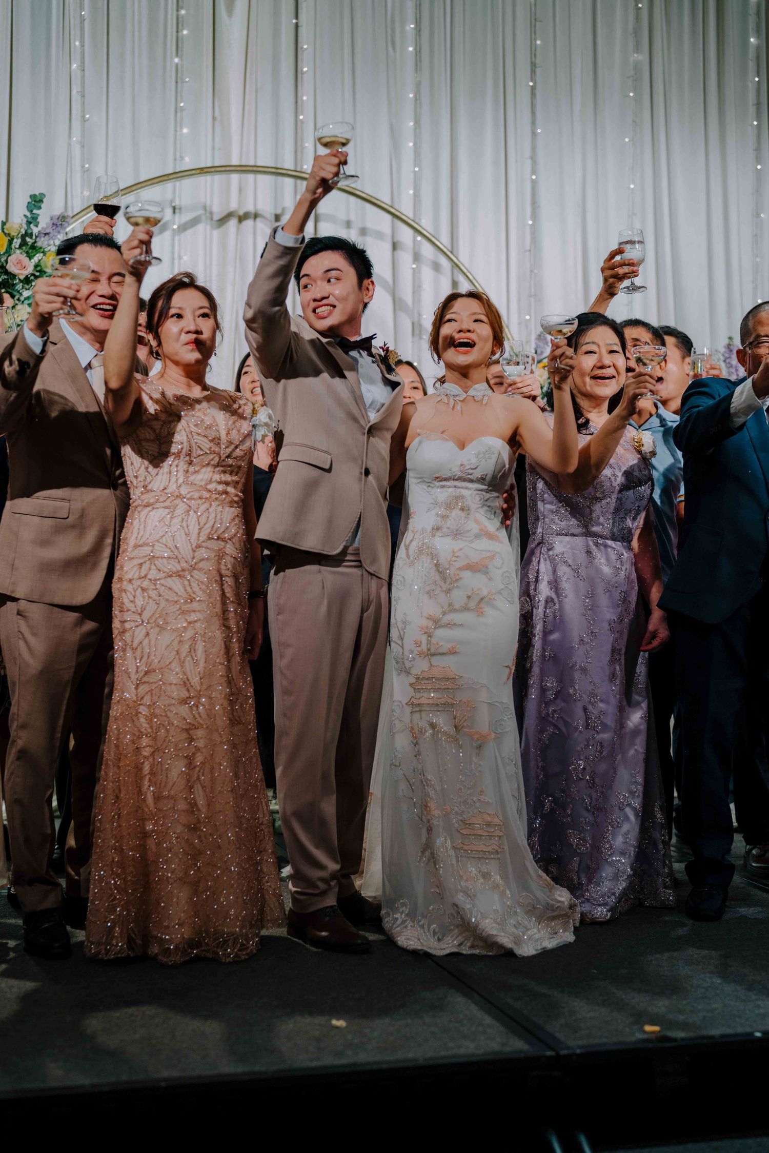 champagne toast at wedding in sofitel wallich street