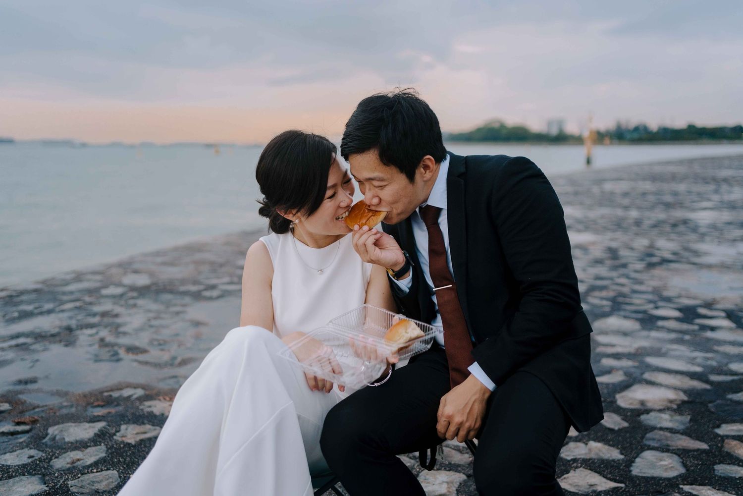 engagement shoot in singapore at dusk