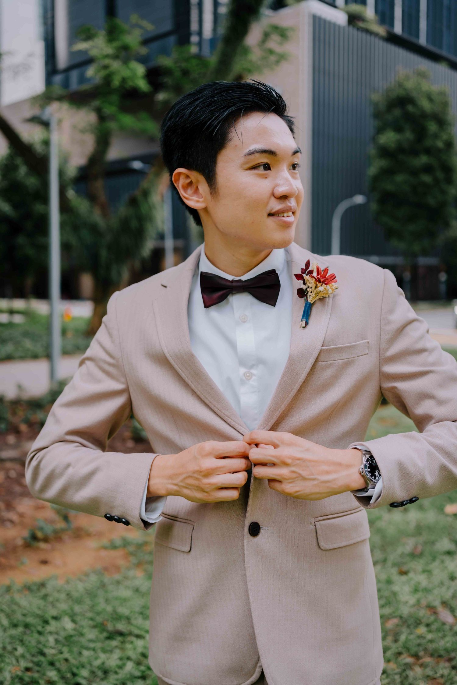 groom on wedding day at sofitel singapore city centre