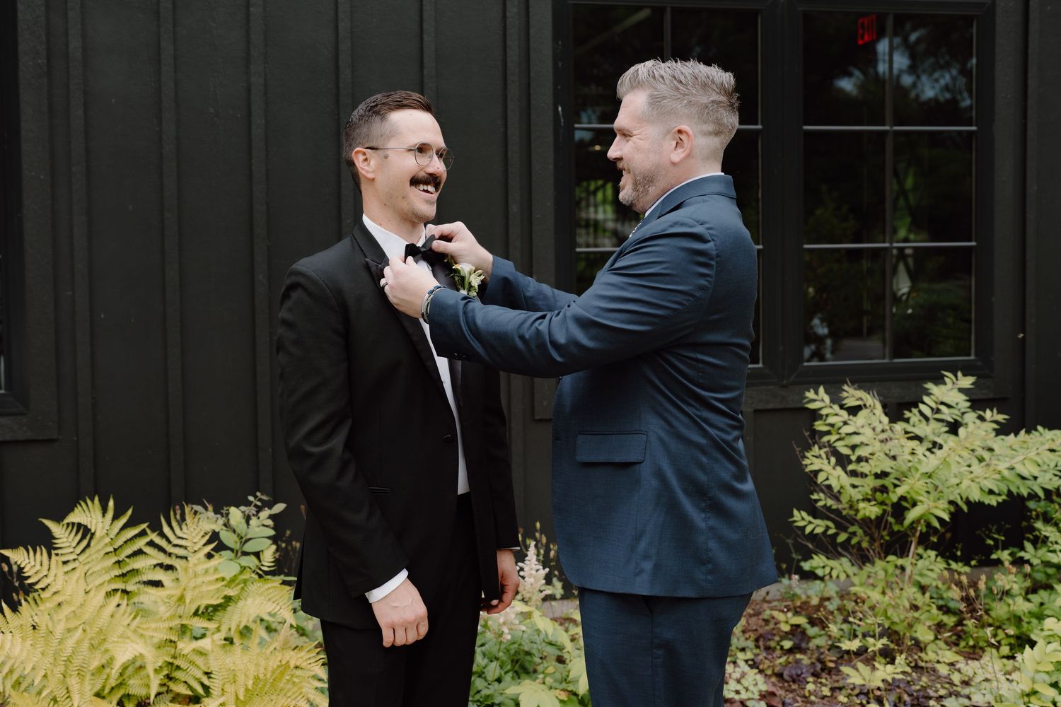 Candid moments of wedding party members during pre-ceremony preparations.
