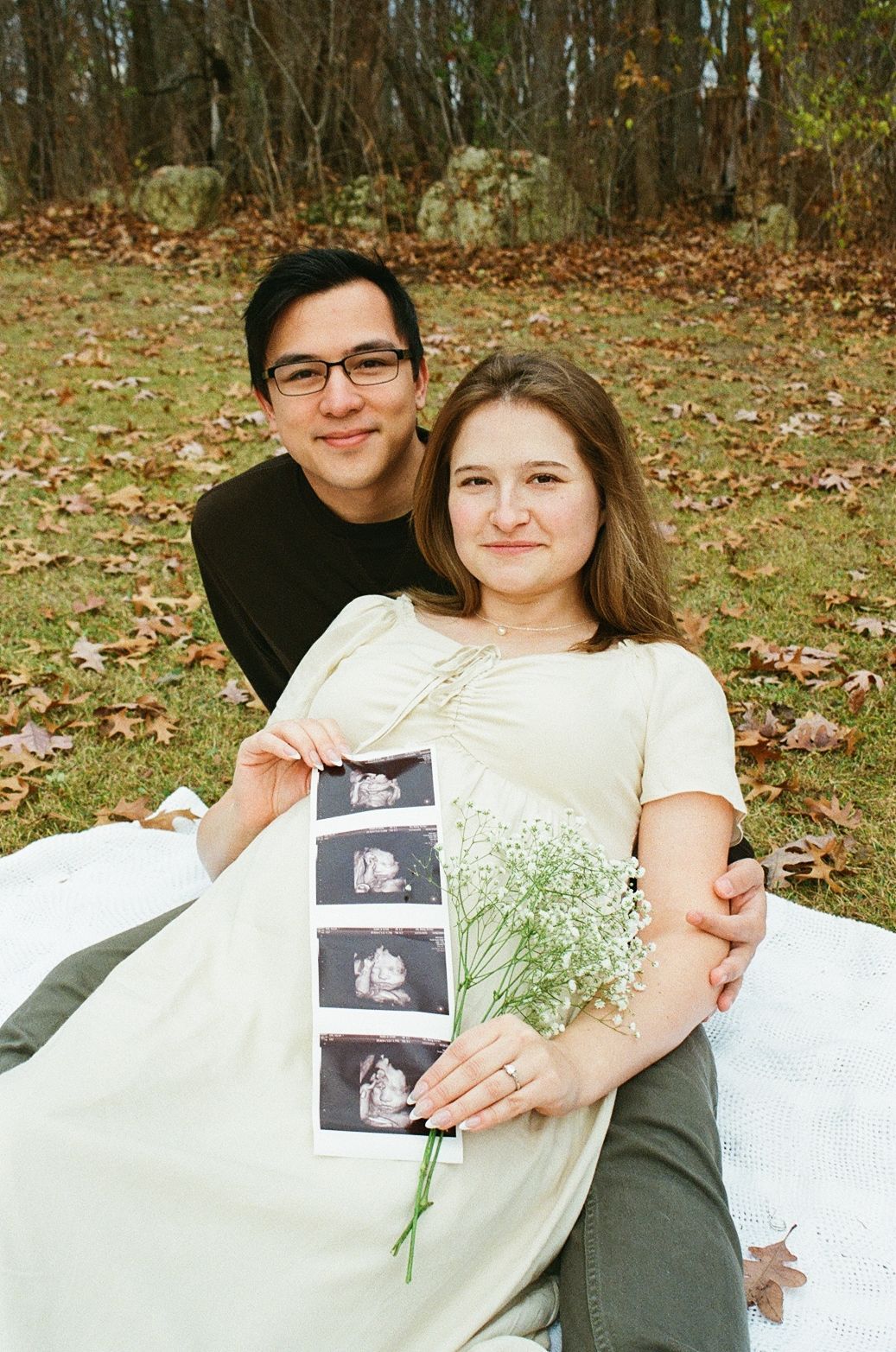 Couples film photos, Maternity photos on film, family photos on film, Midwest Maternity Photos, film photography, Emily Earll Photos