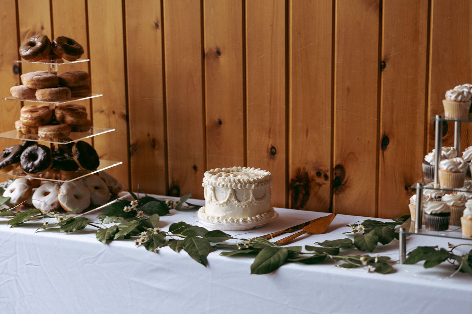 Emily and Noah's Wedding the cake by Thomas and Co. Photography