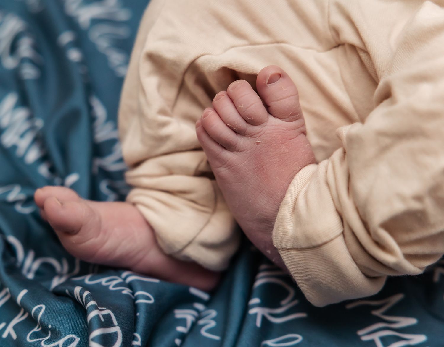 newborn baby feet at fresh 48 session