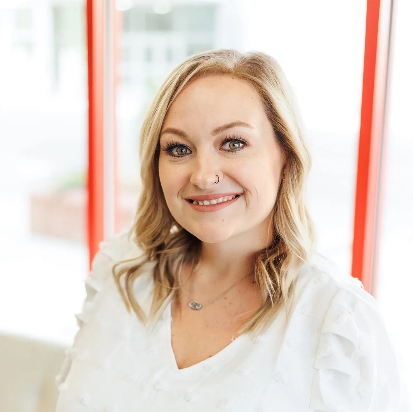 Chrashae Wagner birth doula, birth photographer, placenta encapsulation specialist, childbirth educator headshot