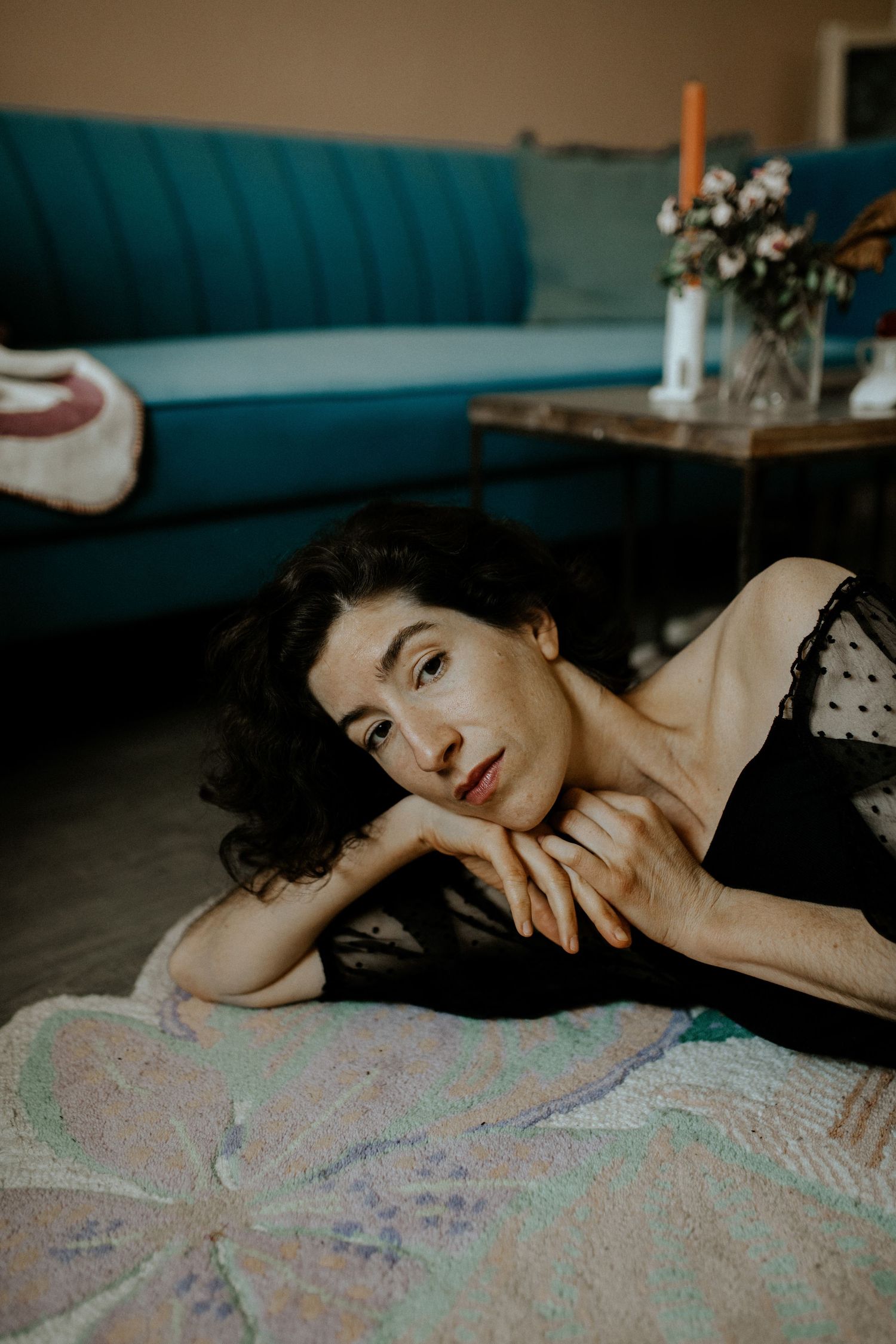 portrait femme intérieur