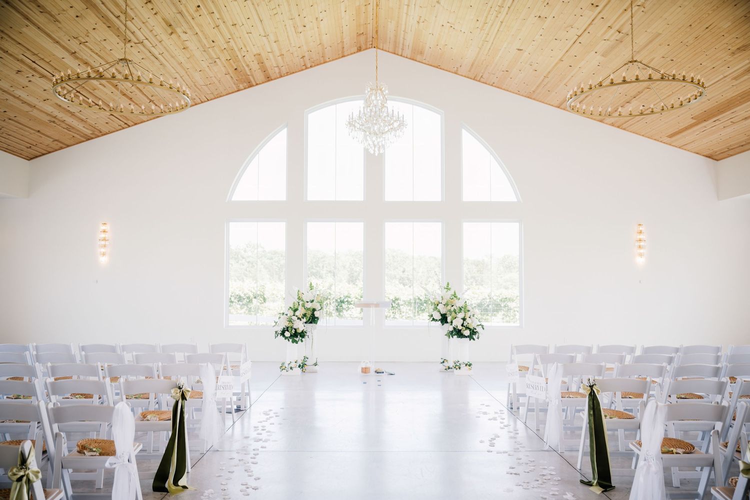 Indoor Ceremony The Callaway Jewel