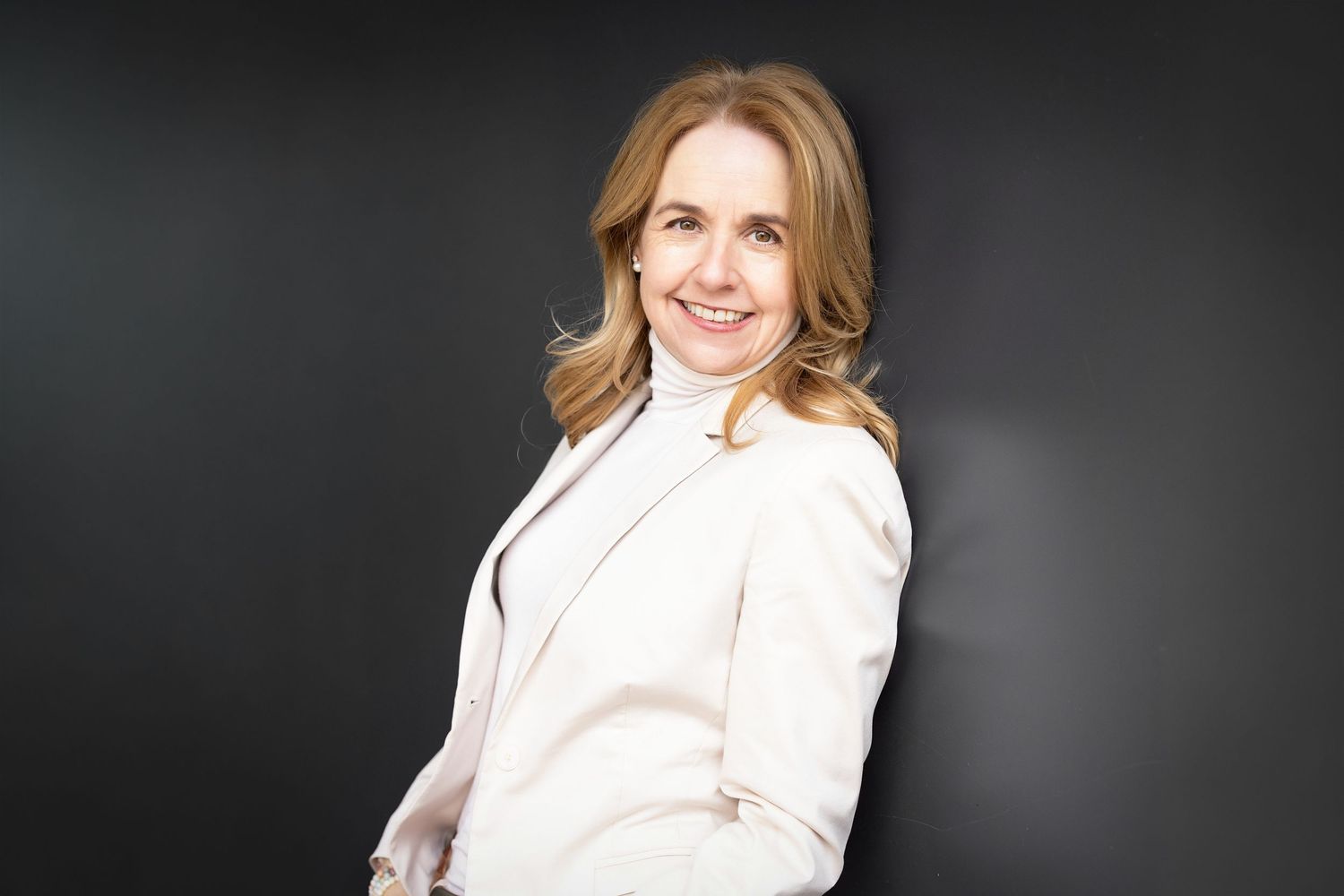 Gerda Amberg, Offizielles Businessportrait für Gemeinde, Verwaltung oder öffentliche Institution.