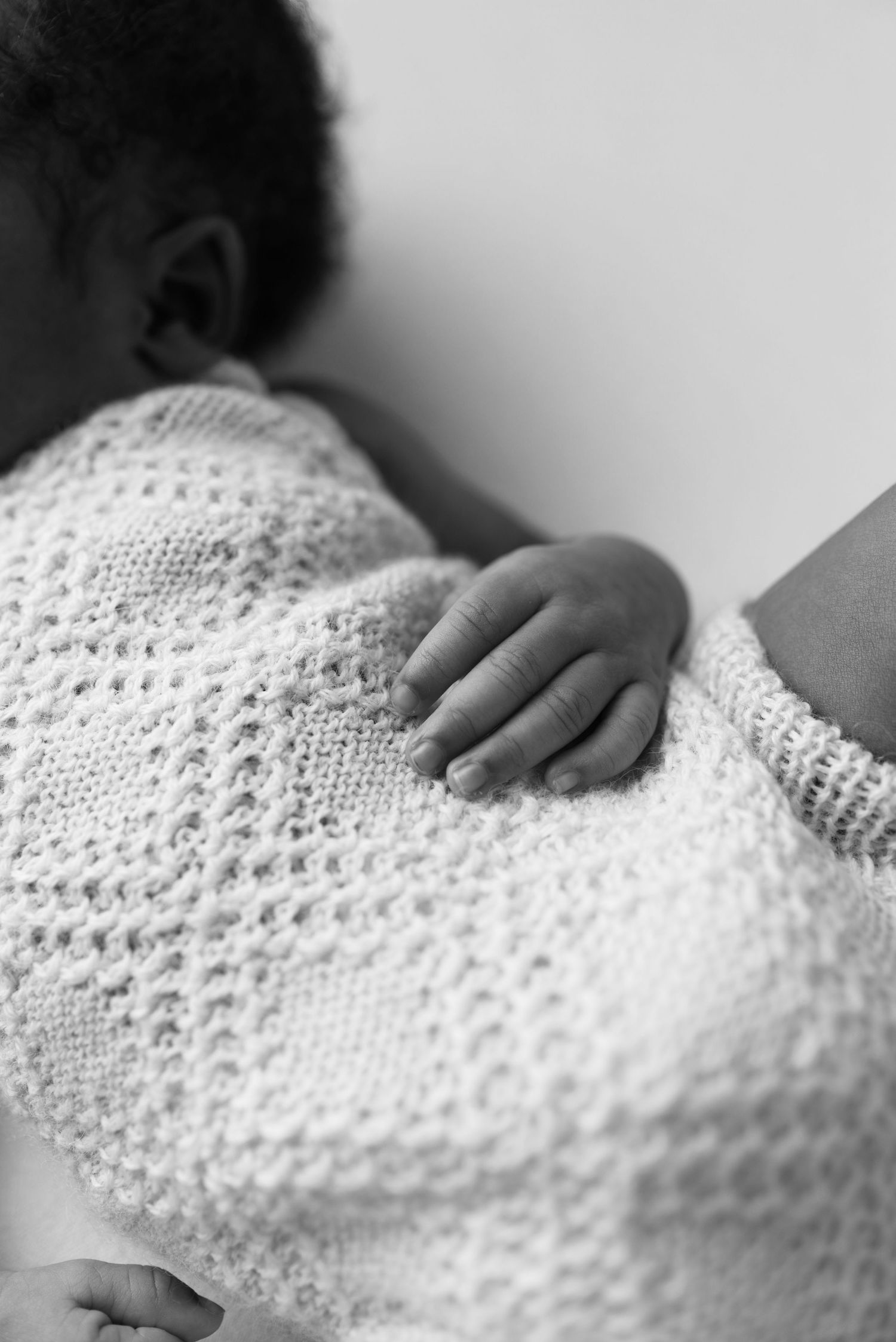 London Newborn documentary photographer